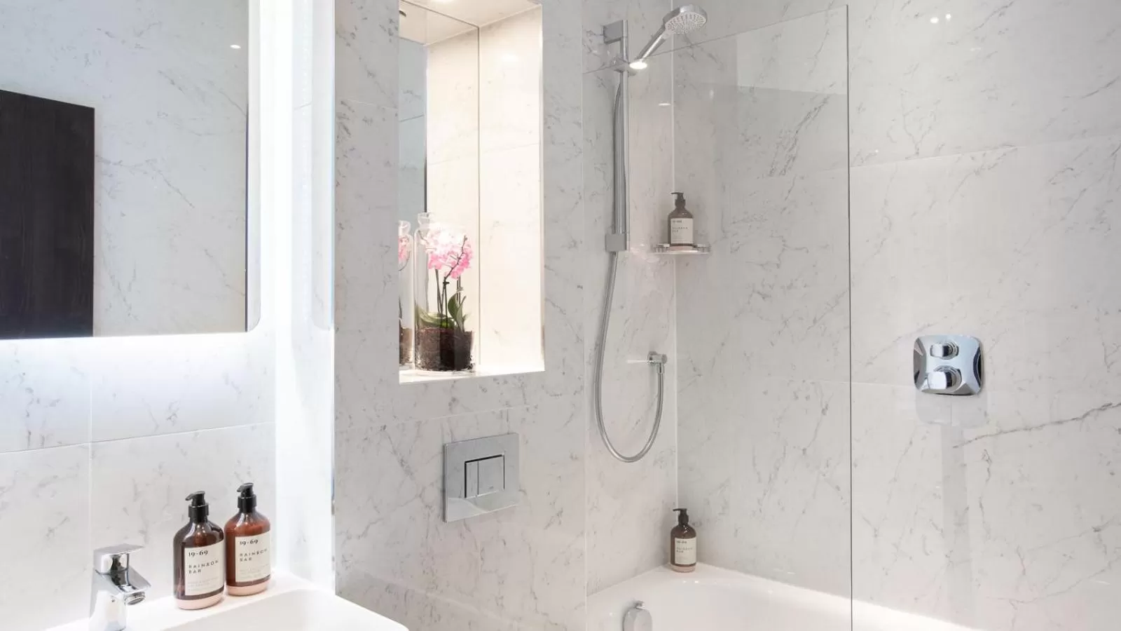 Bathroom in The Selwyn, Richmond