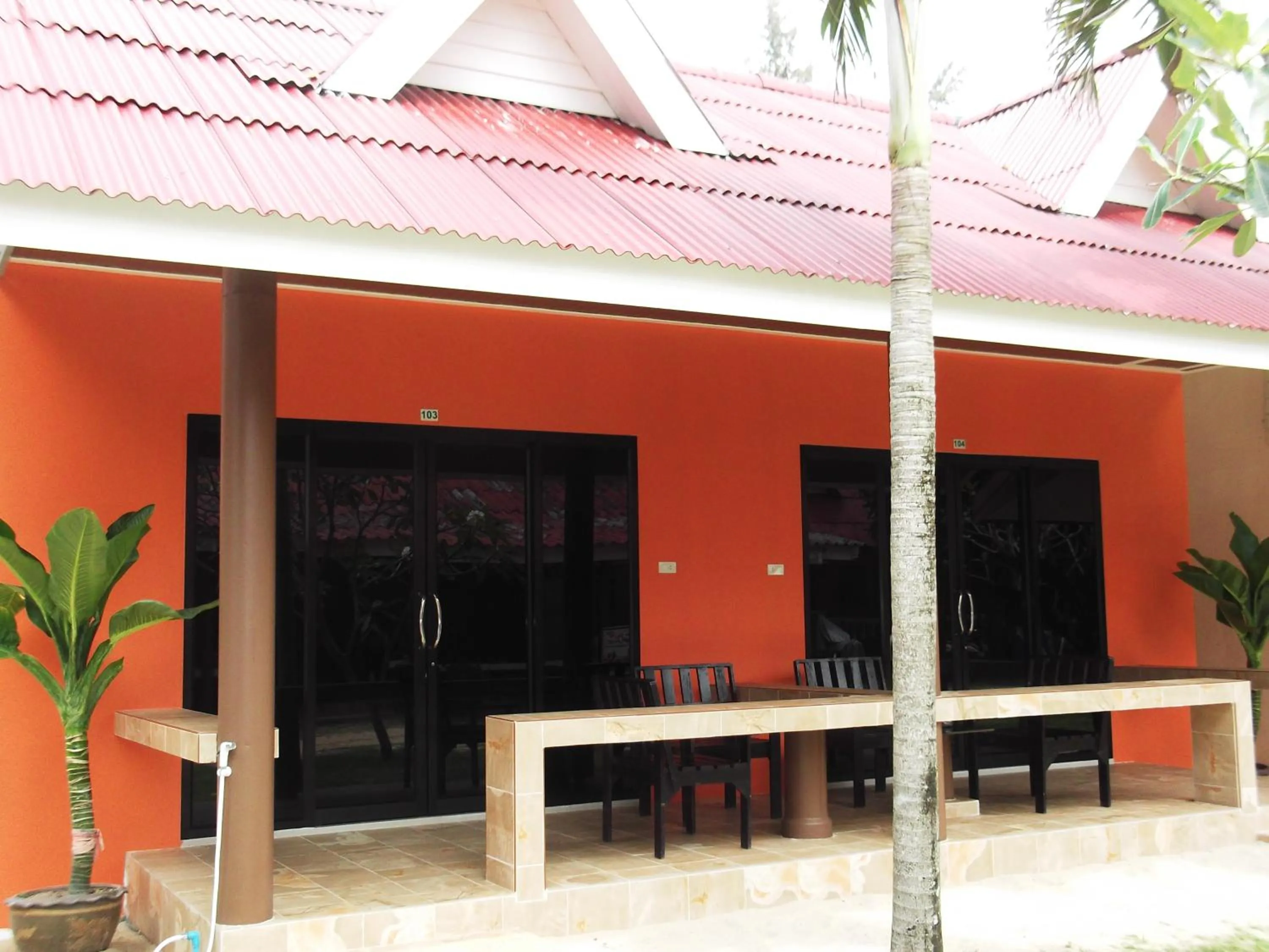 Lanta Bee Garden Bungalow SHA Extra Plus