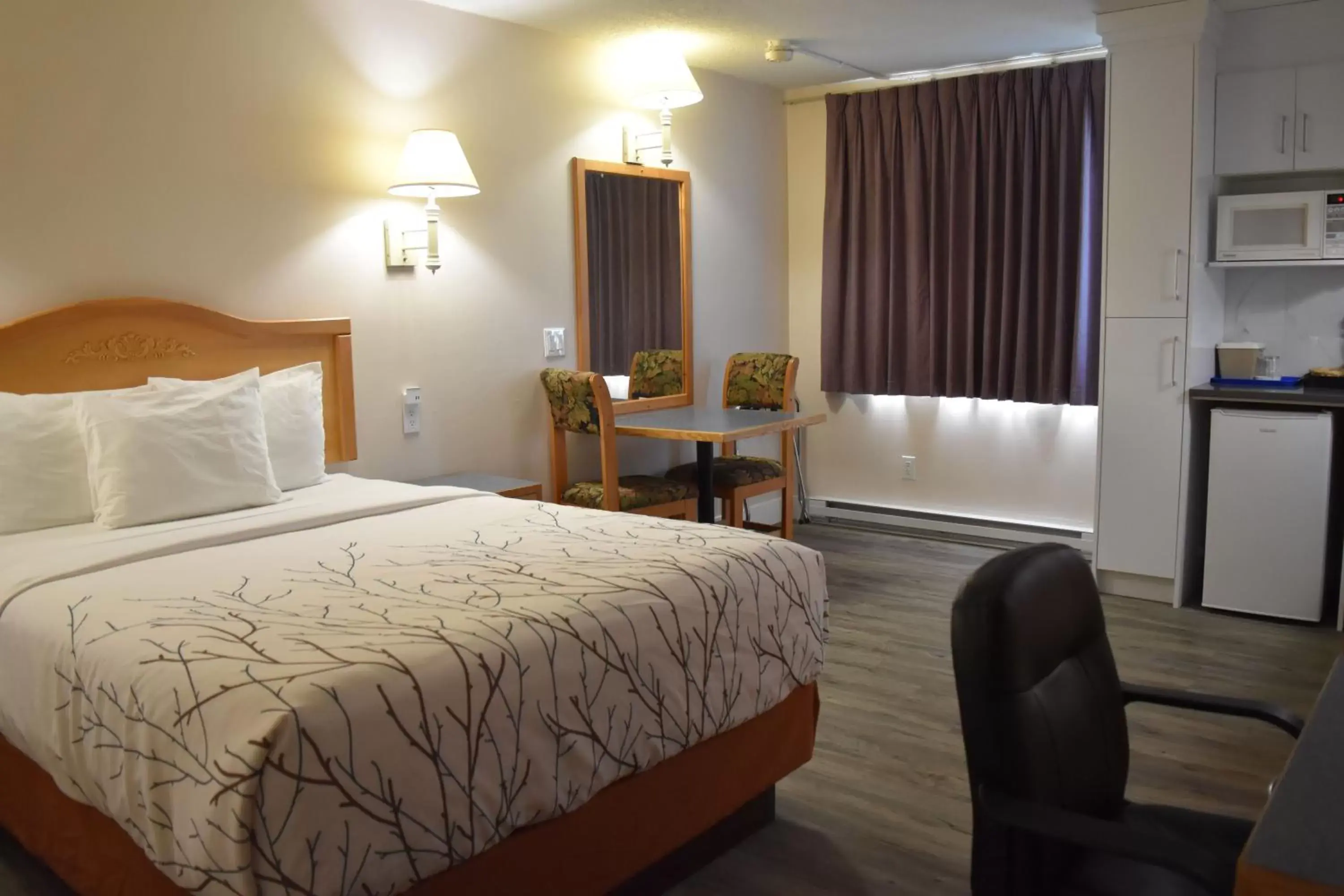Canadas Best Value Inn & Suites-Castlegar Canadas Best Value Inn & Suites-Castlegar