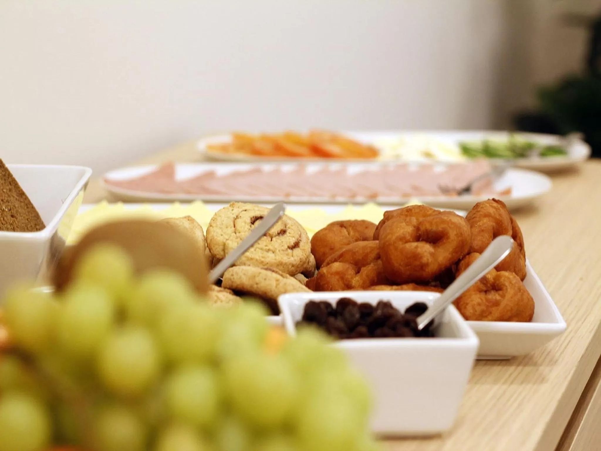 Kitchen or kitchenette in KEF Guesthouse by Keflavík airport