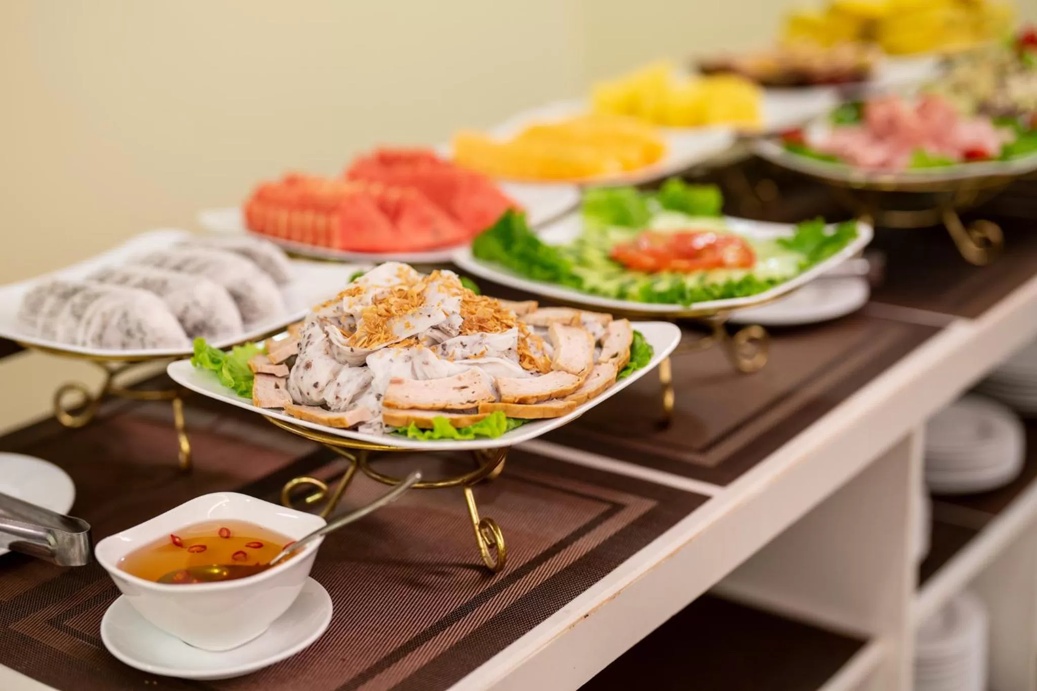 Restaurant/places to eat in Golden Legend Boutique Hotel