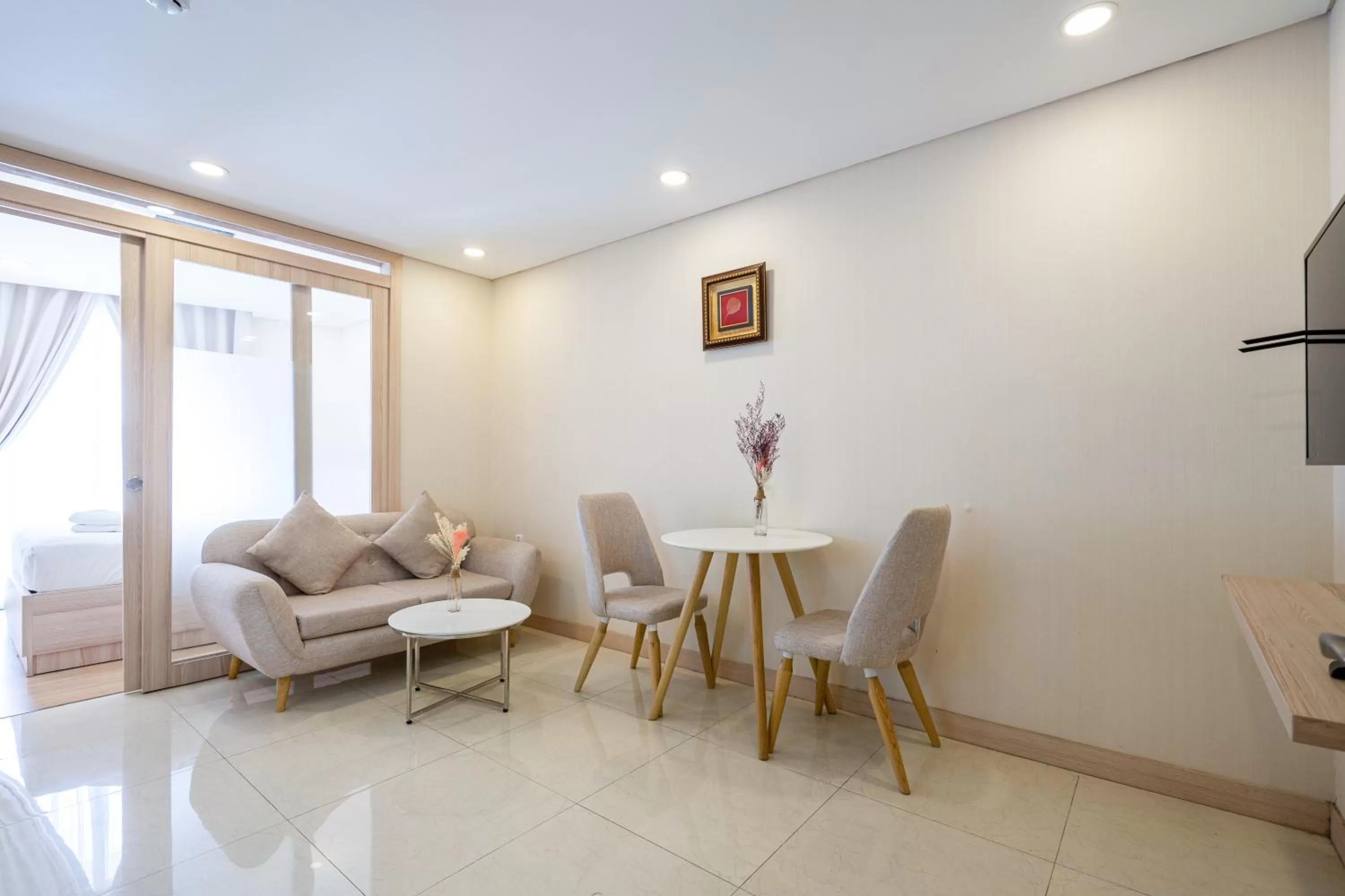 Seating Area in Luxy Park Hotel & Apartments - Notre Dame