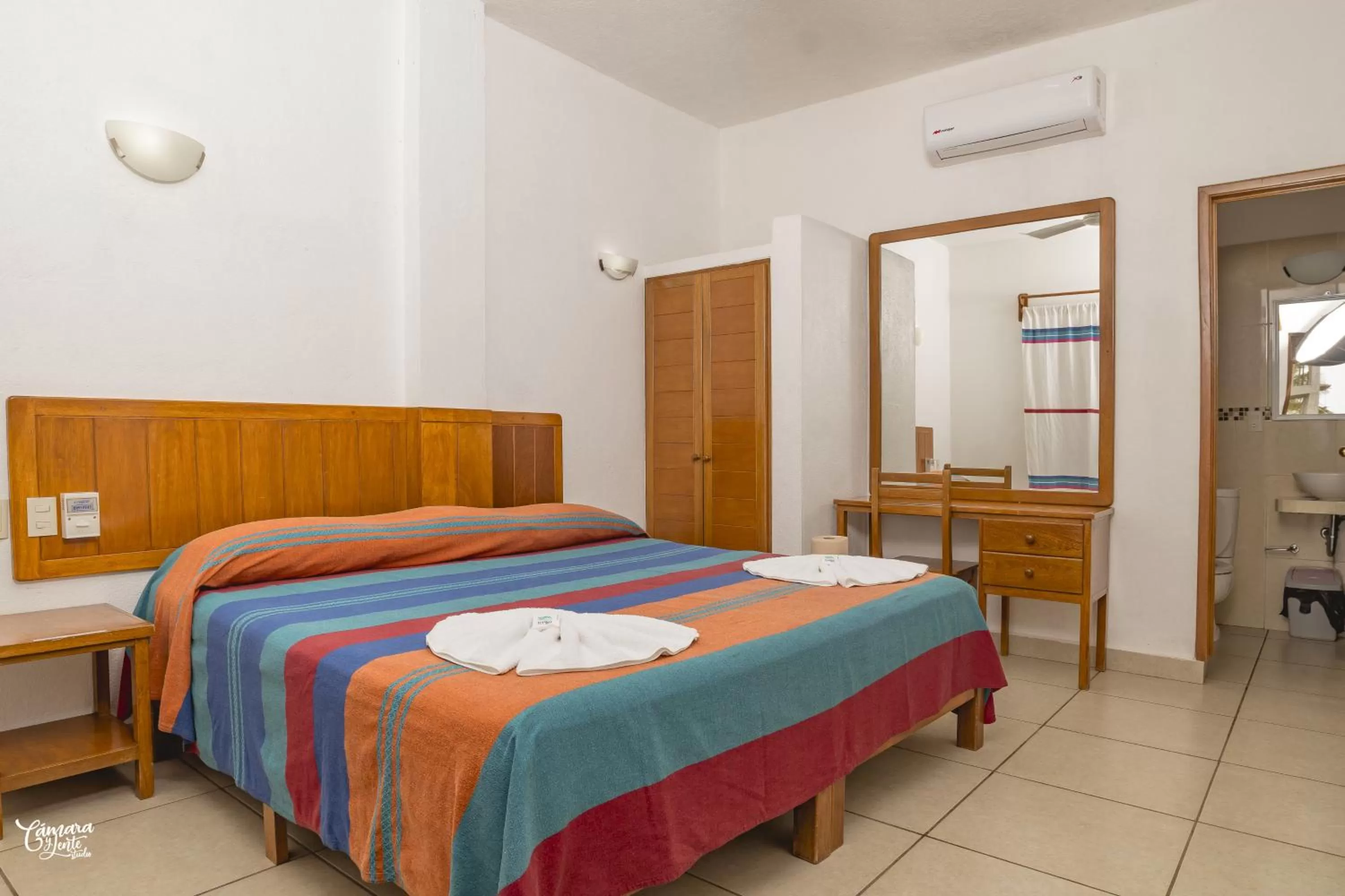 Shower, Bed in Hotel VidaMar