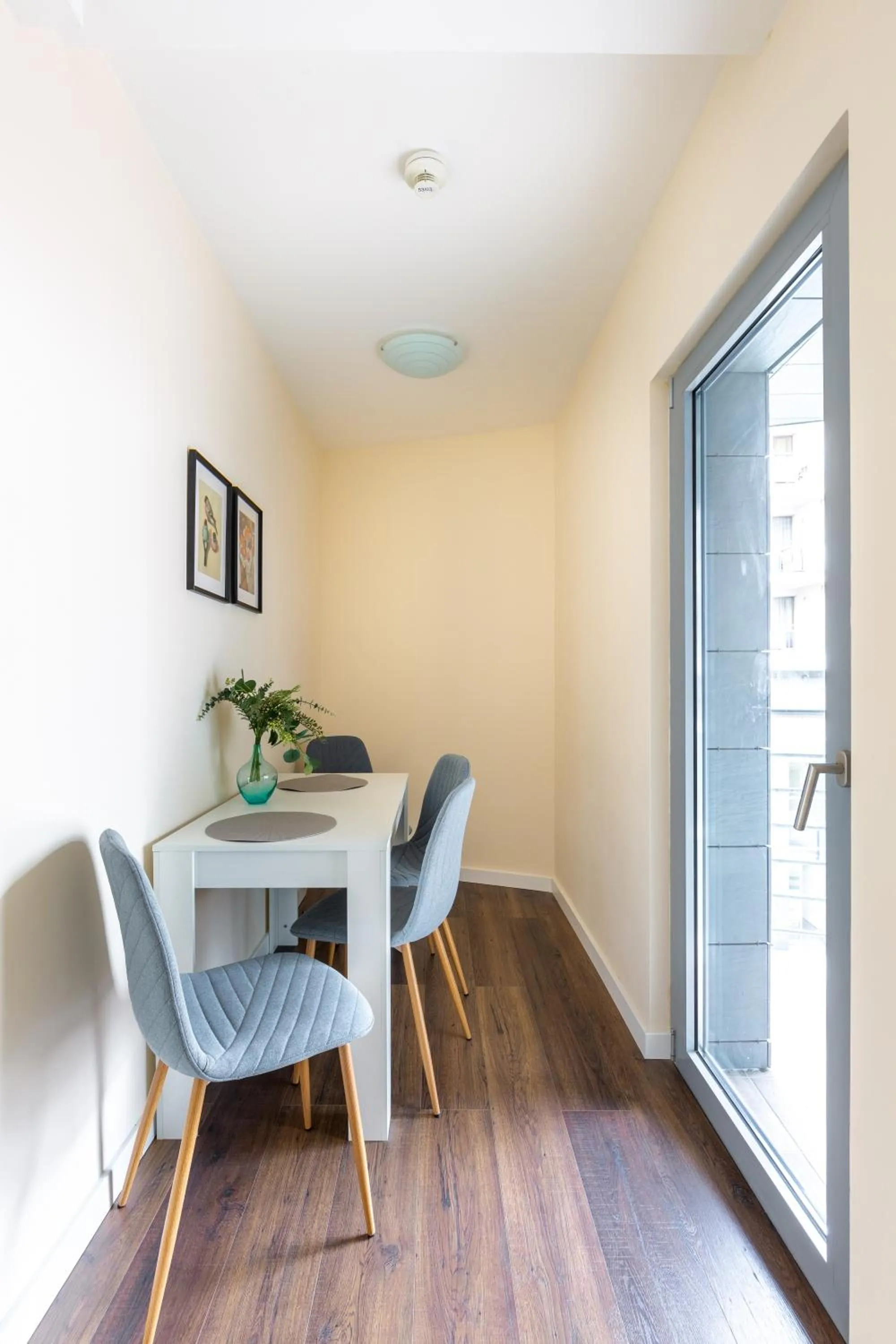 Dining area in Vagabond Downtown