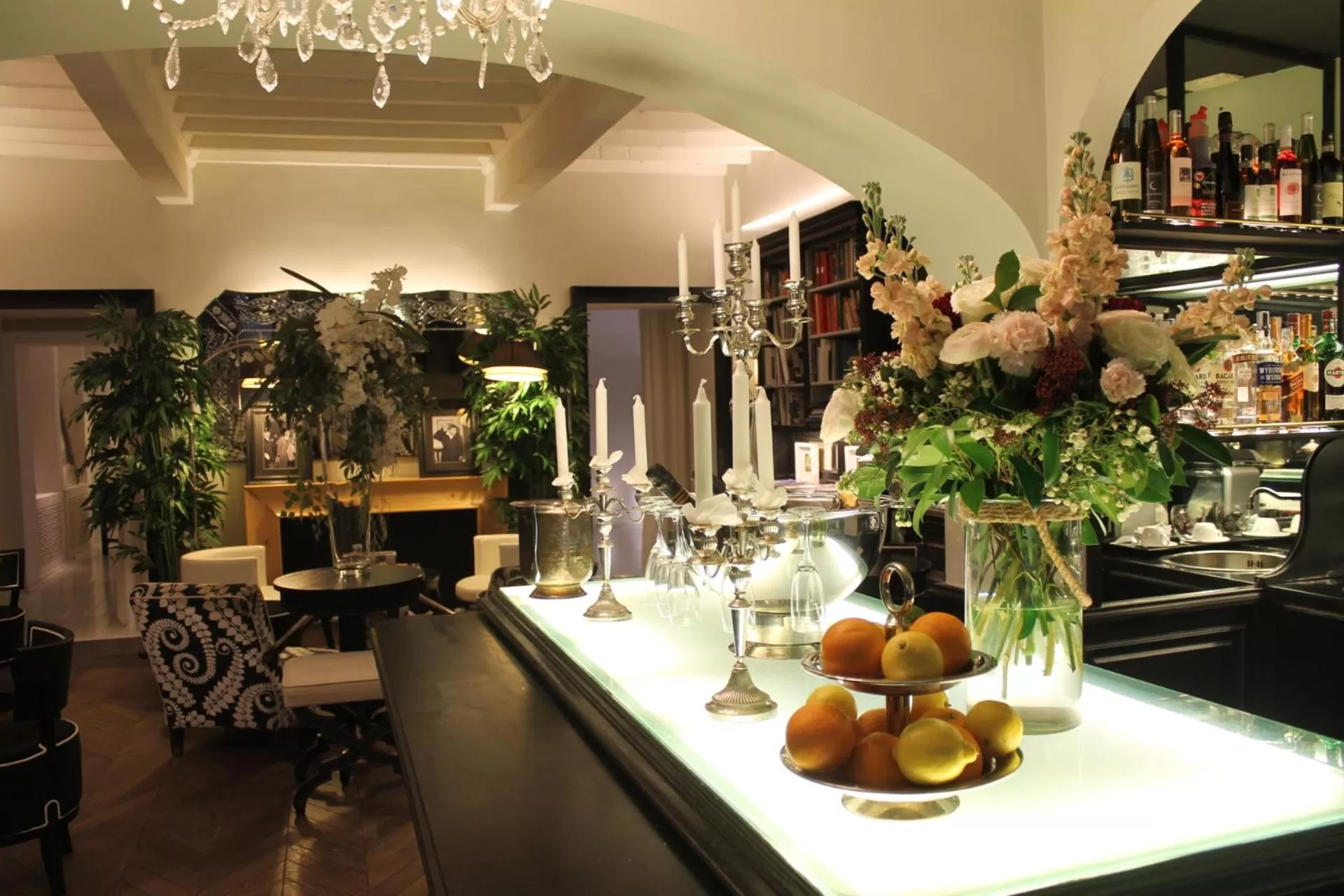 Library in Cellai Hotel Florence