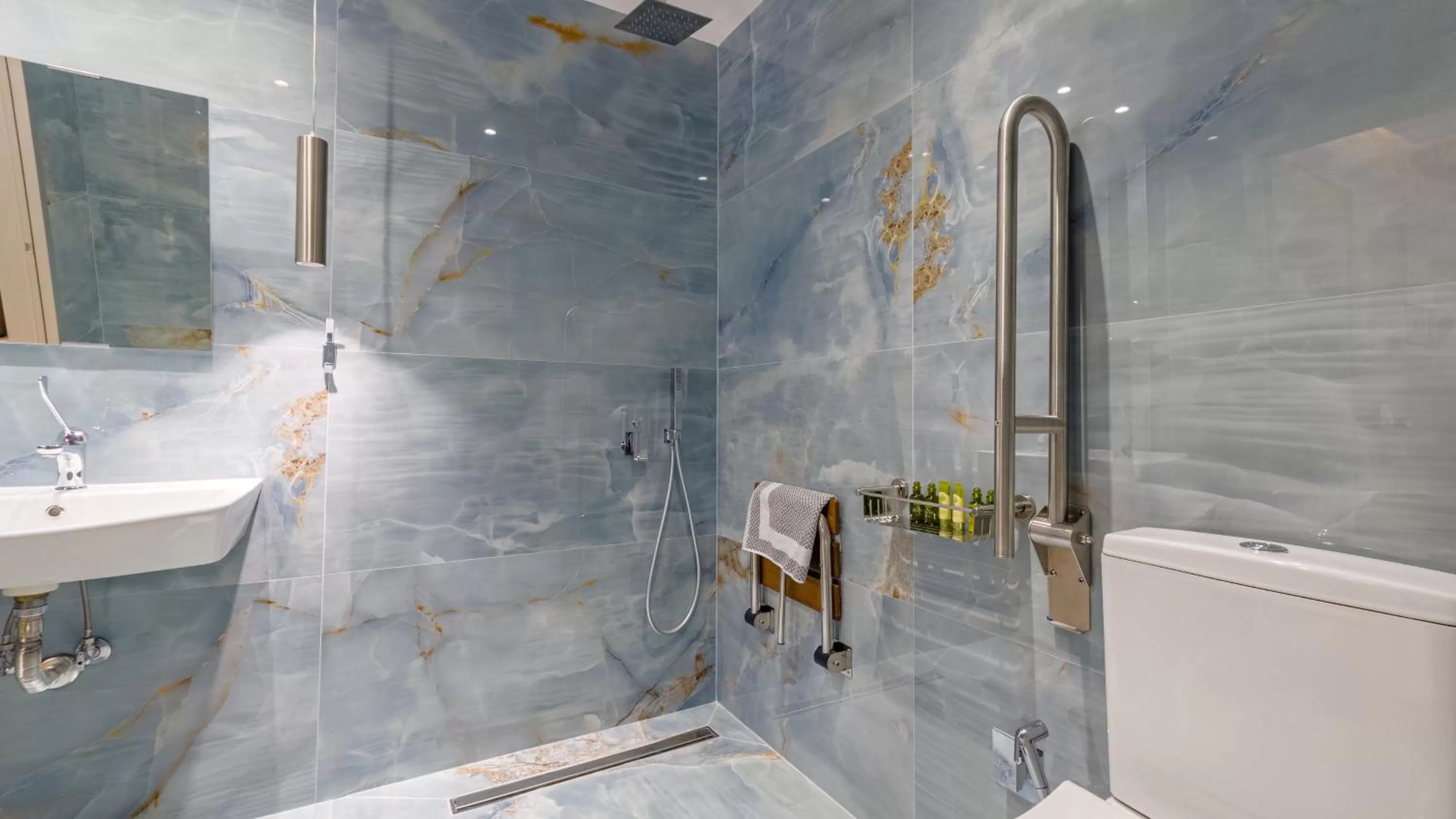 Bathroom in Kima Premium Apartments