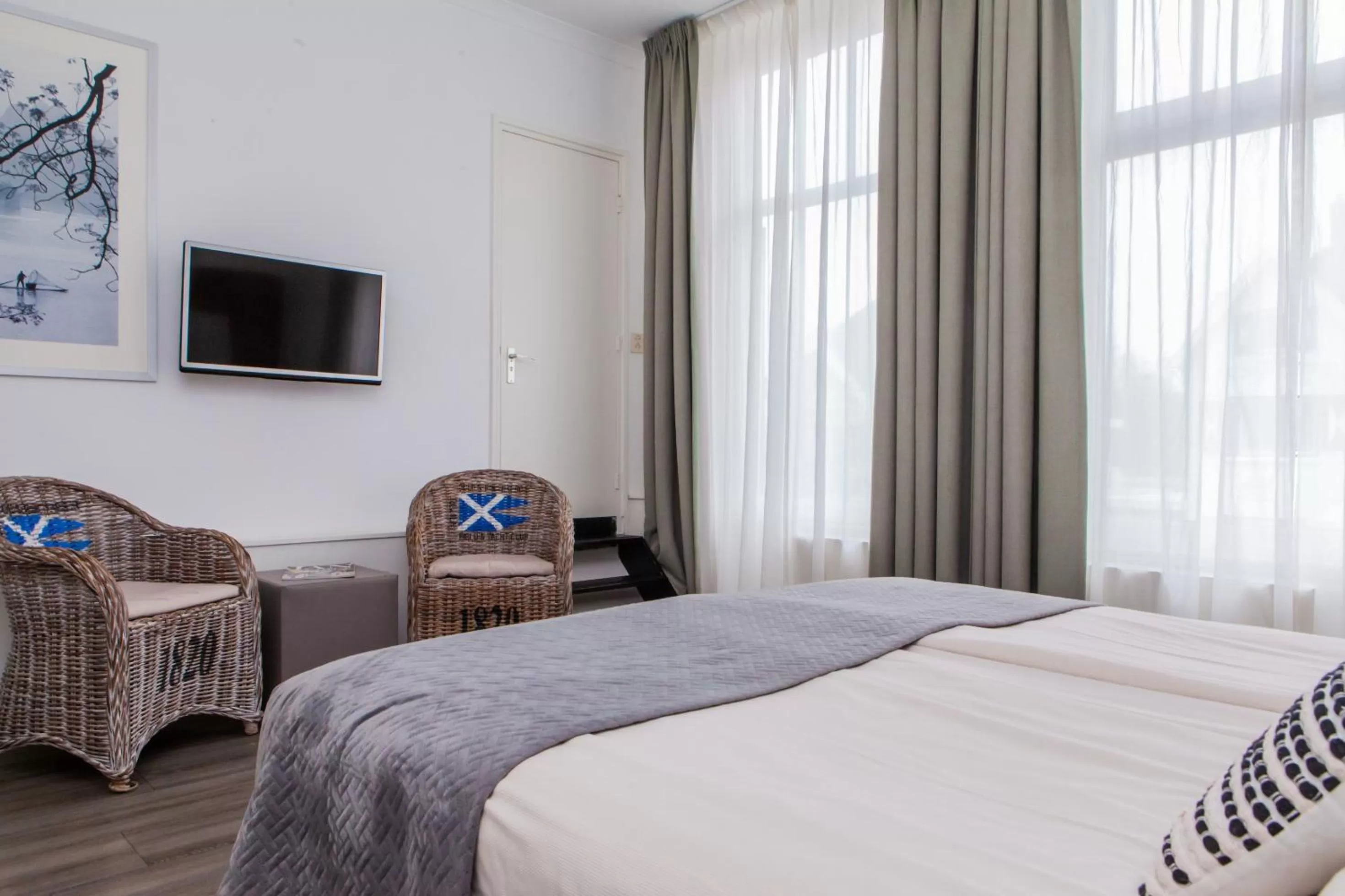 Photo of the whole room in Hotel van Renenpark