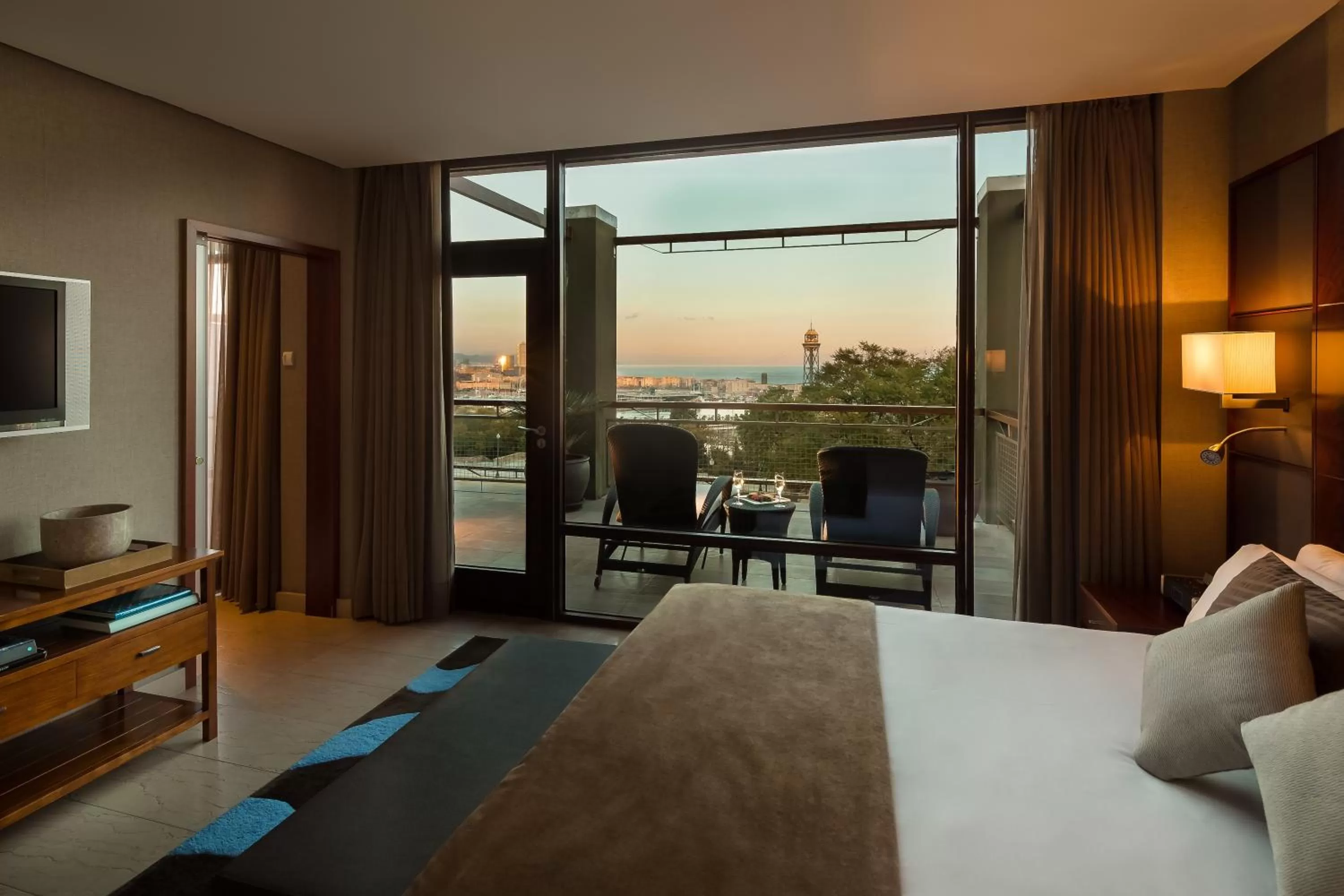 Bedroom, Bed in Hotel Miramar Barcelona GL