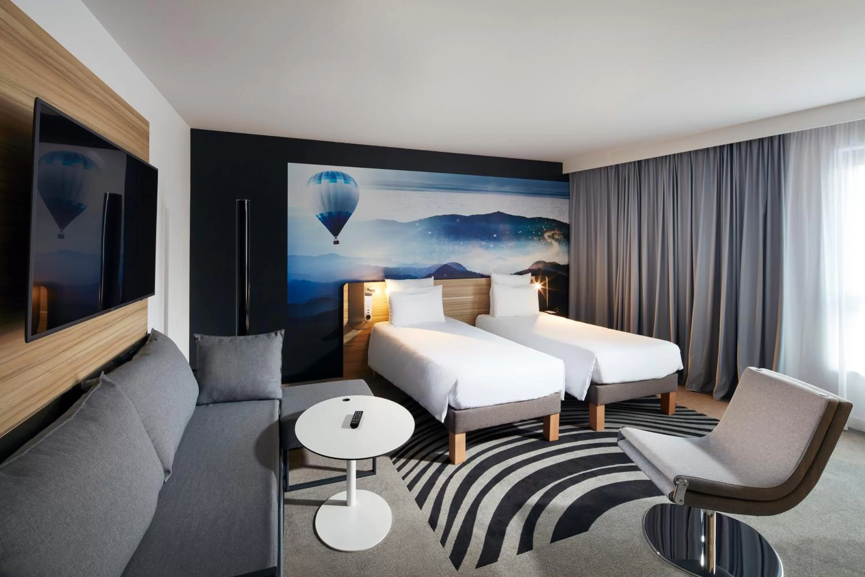 Photo of the whole room, Bed in Novotel Suites Colmar Centre