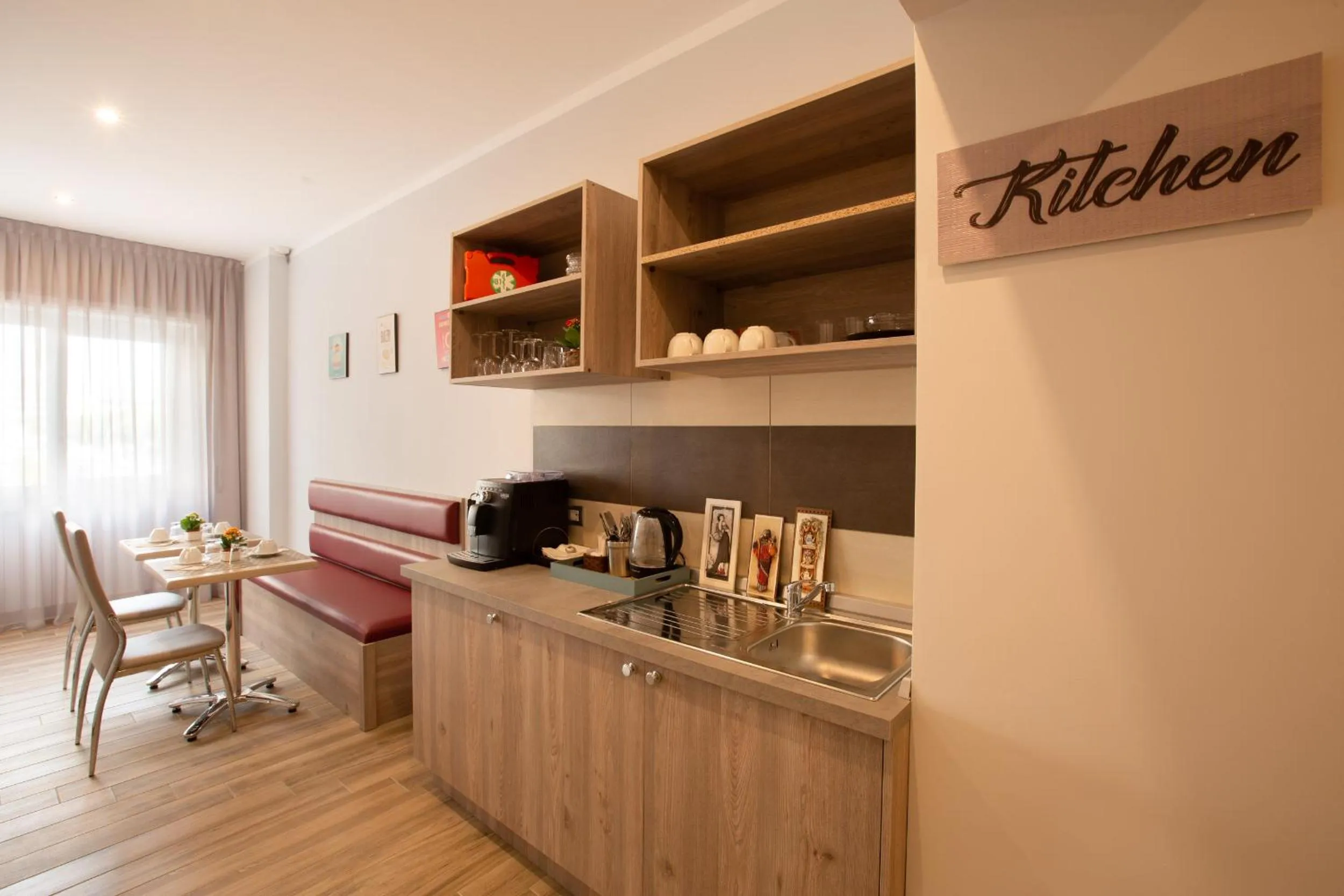 Communal kitchen in Vatican City Relais