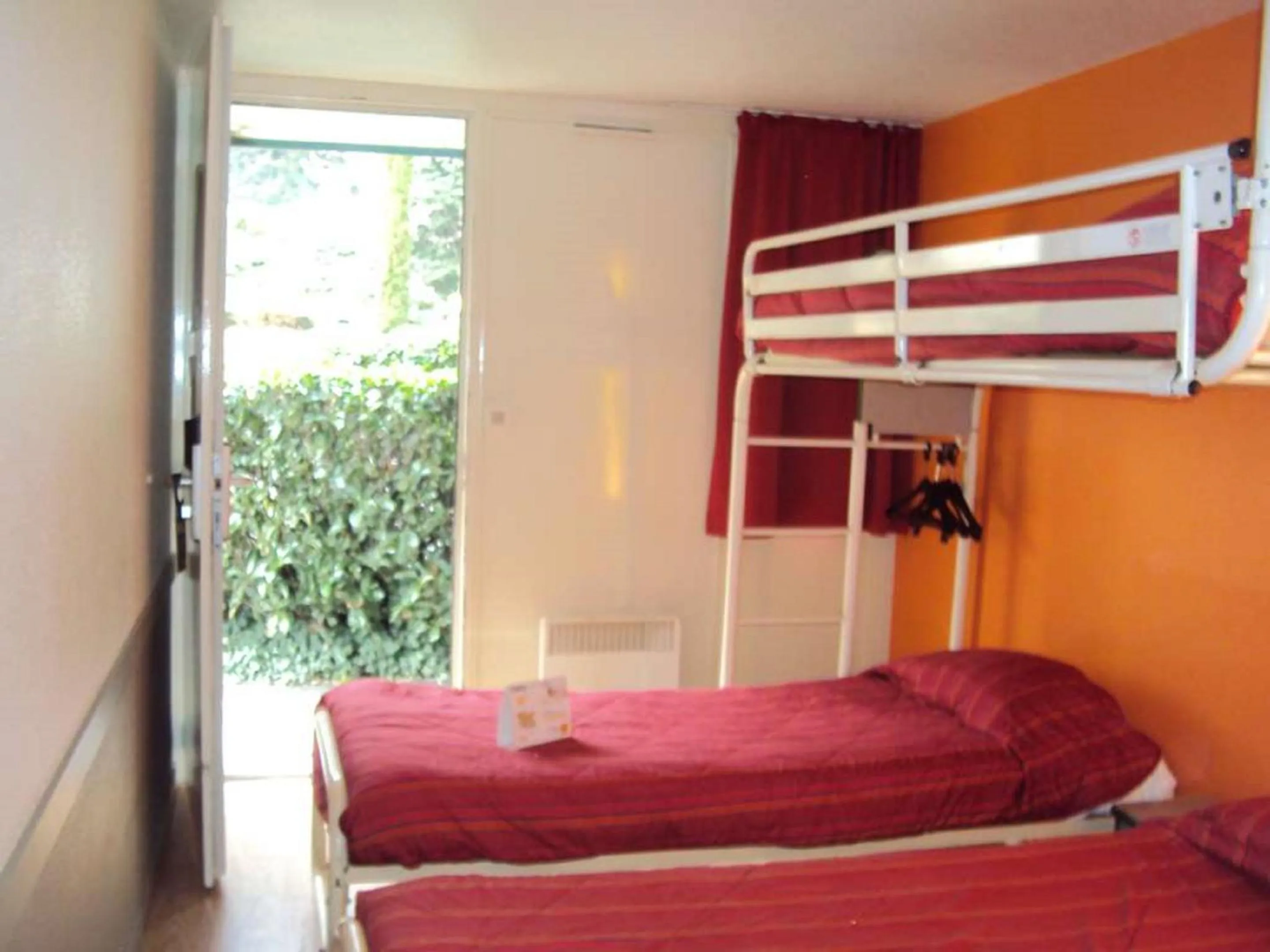 bunk bed, Bed in Premiere Classe St Etienne Nord Villars