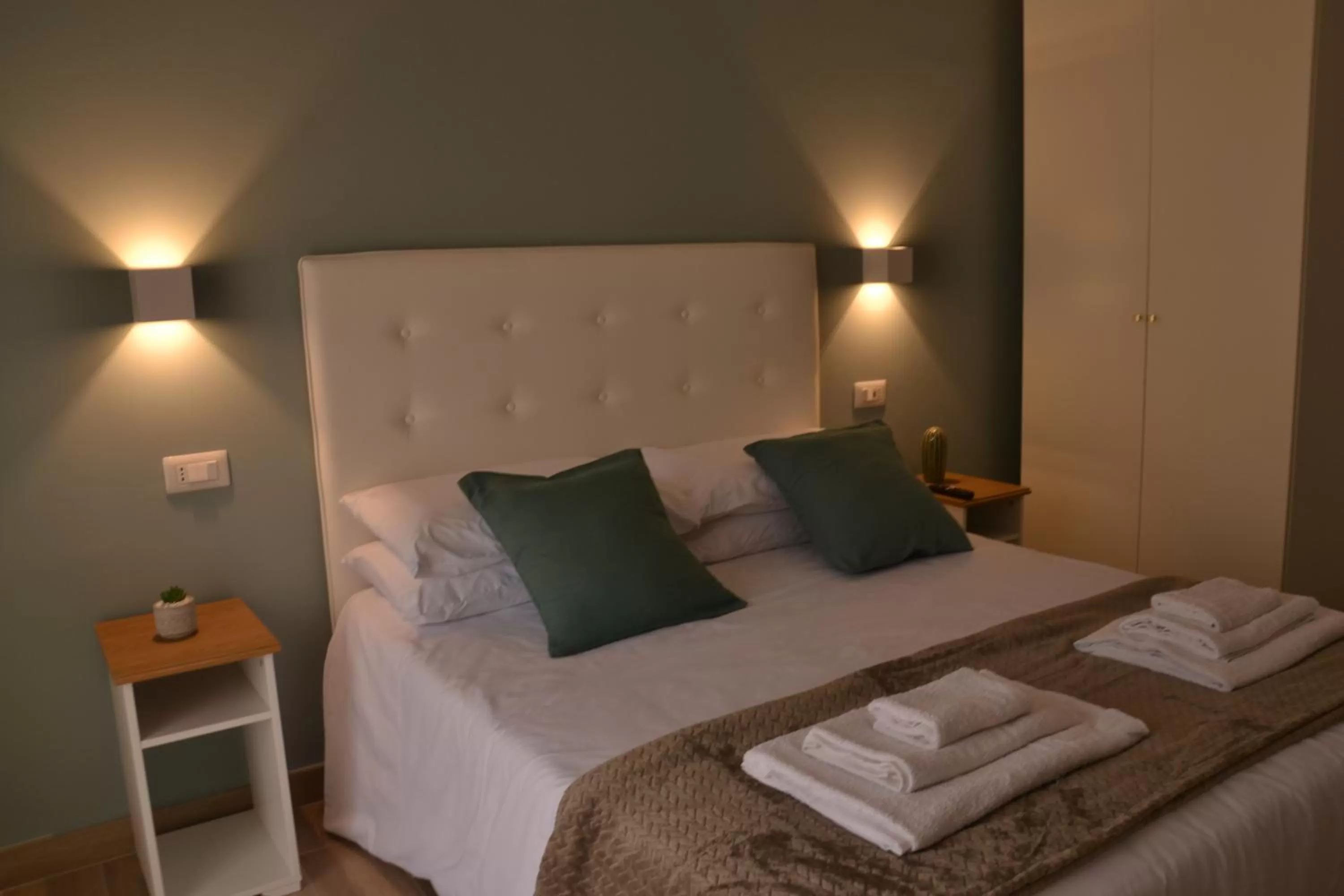 Bed in Luna Nuova Suites