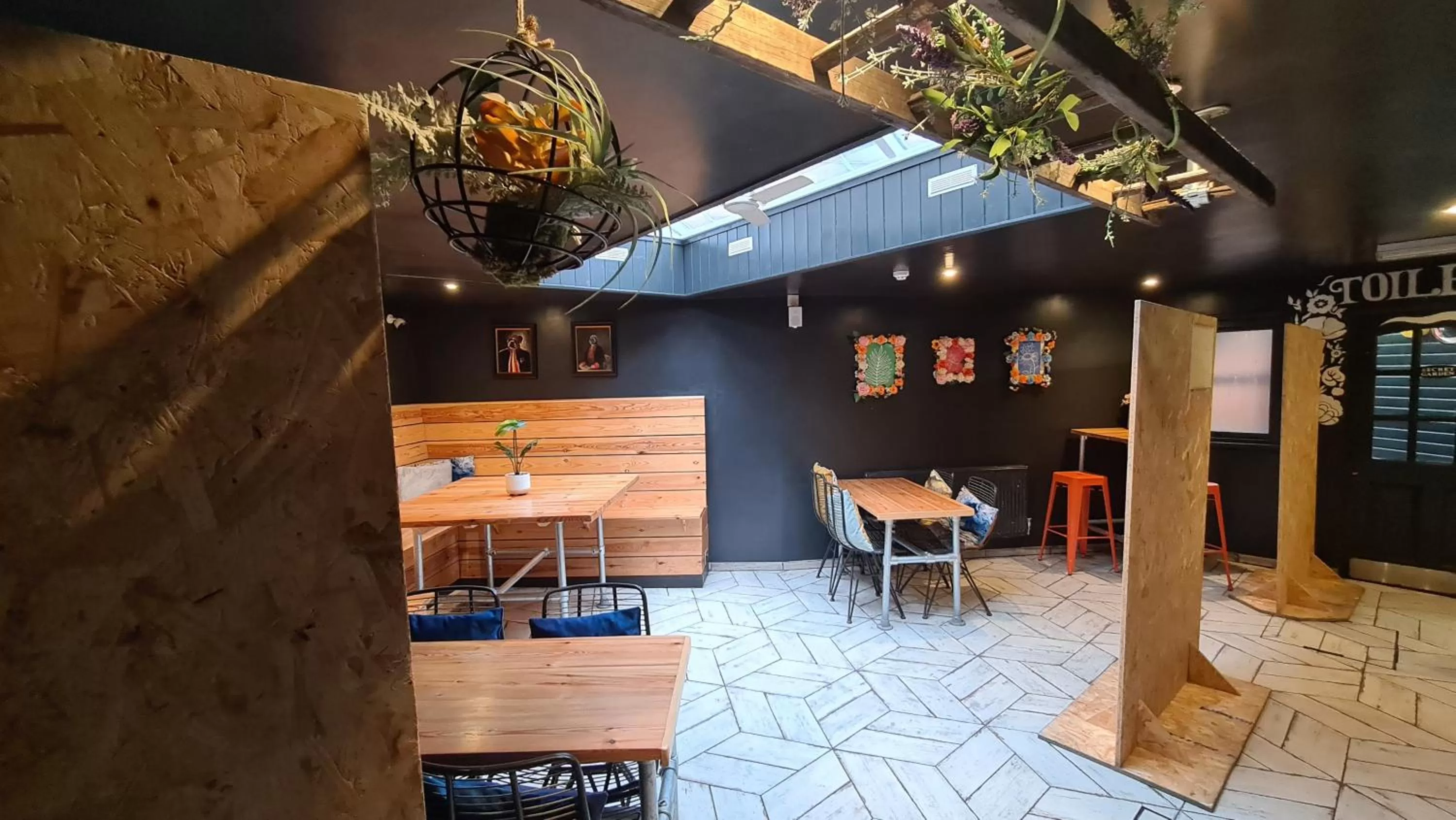 Living room in The Albert Hotel