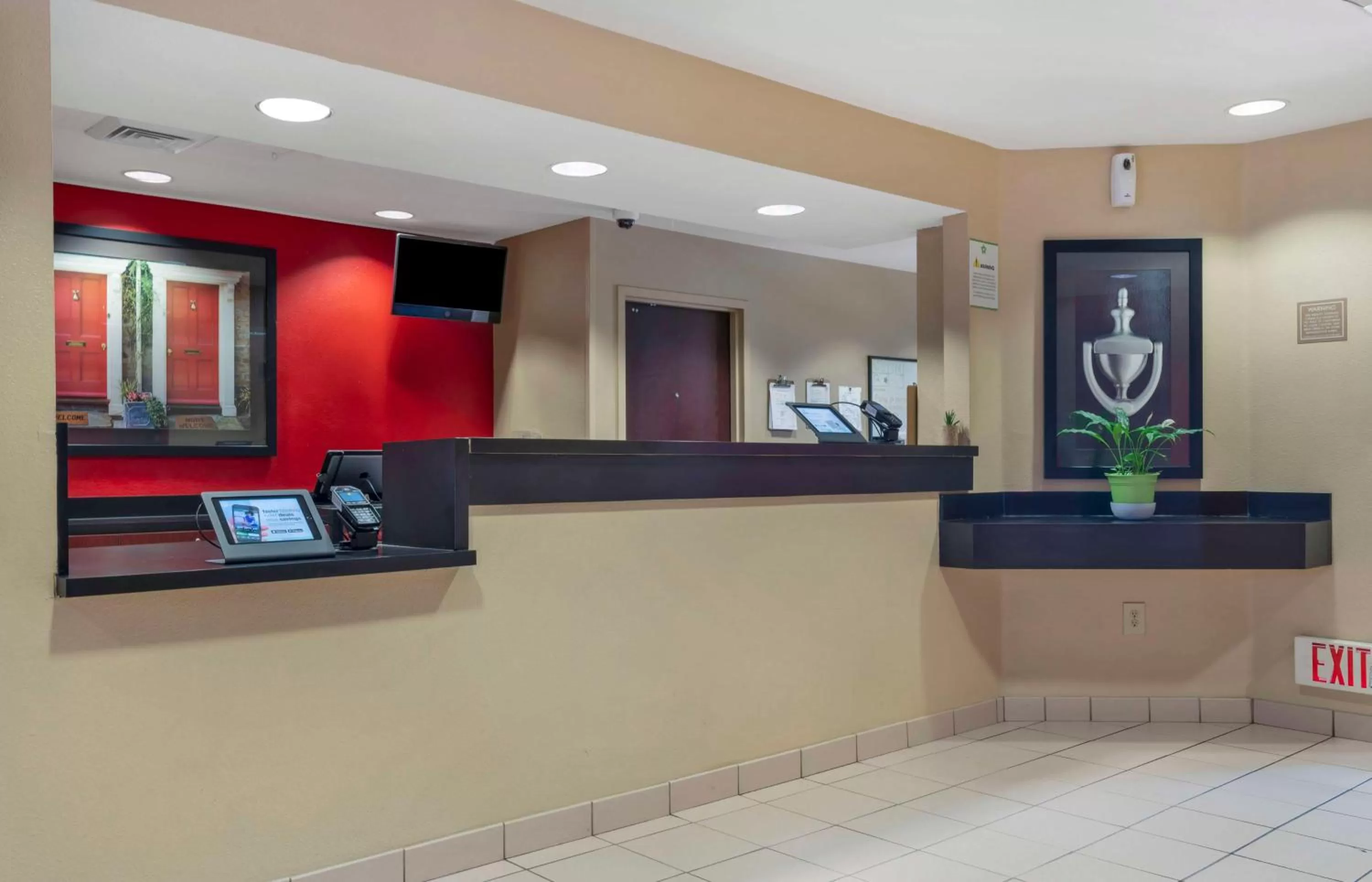 Lobby or reception in Extended Stay America Suites - Stockton - March Lane