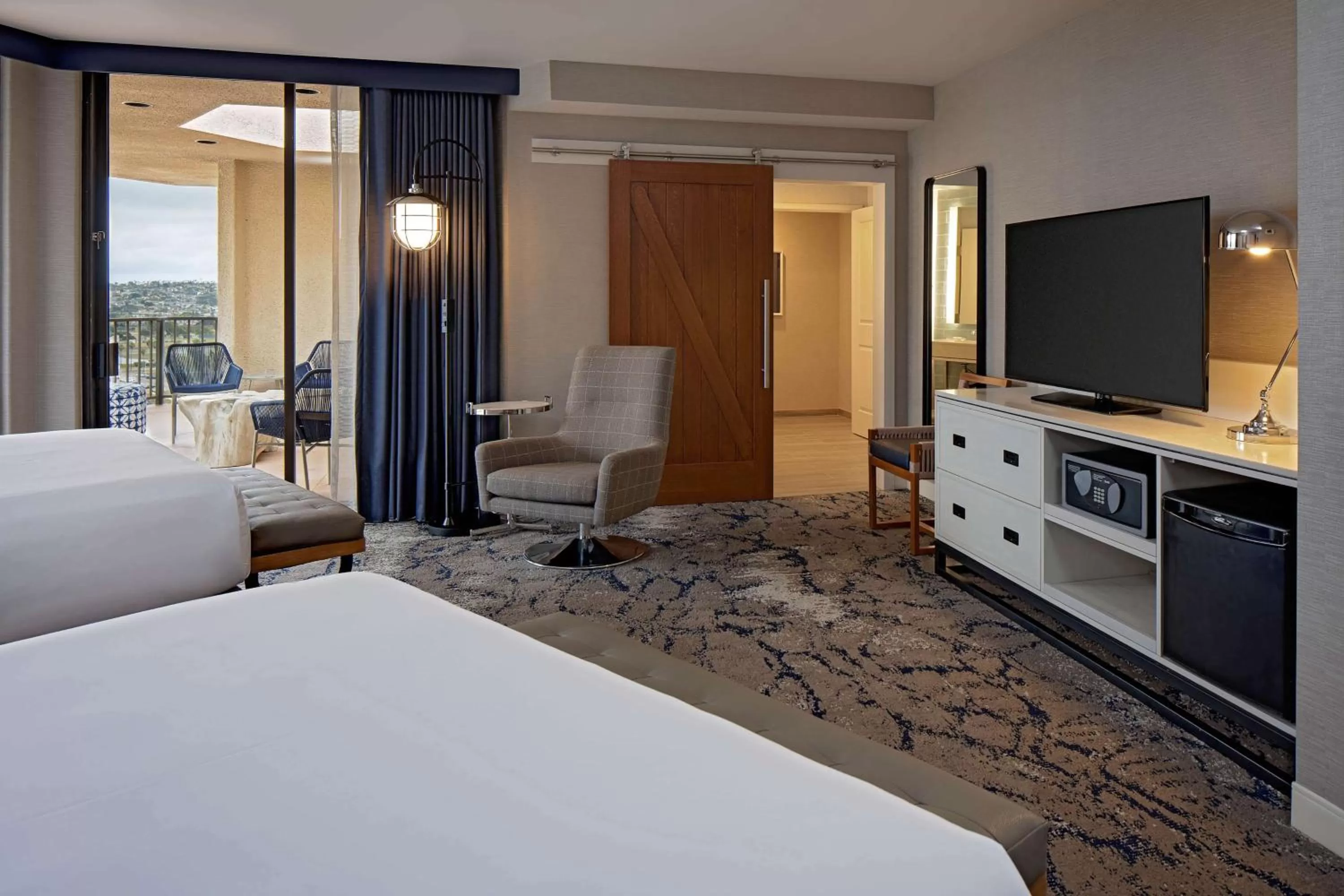 Bedroom, Bed in Hyatt Regency Mission Bay Spa and Marina