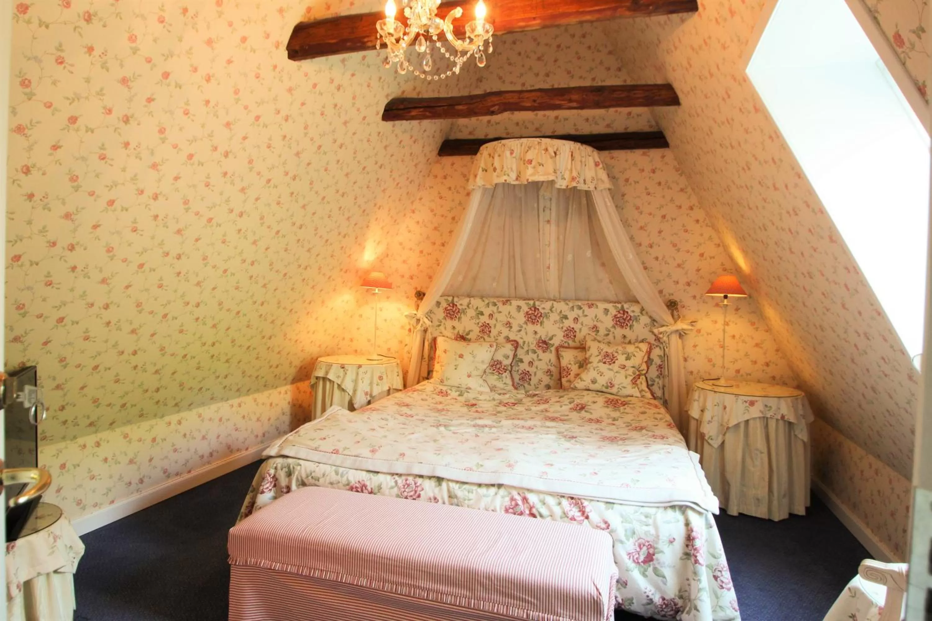 Bedroom, Bed in Sophiendal Manor