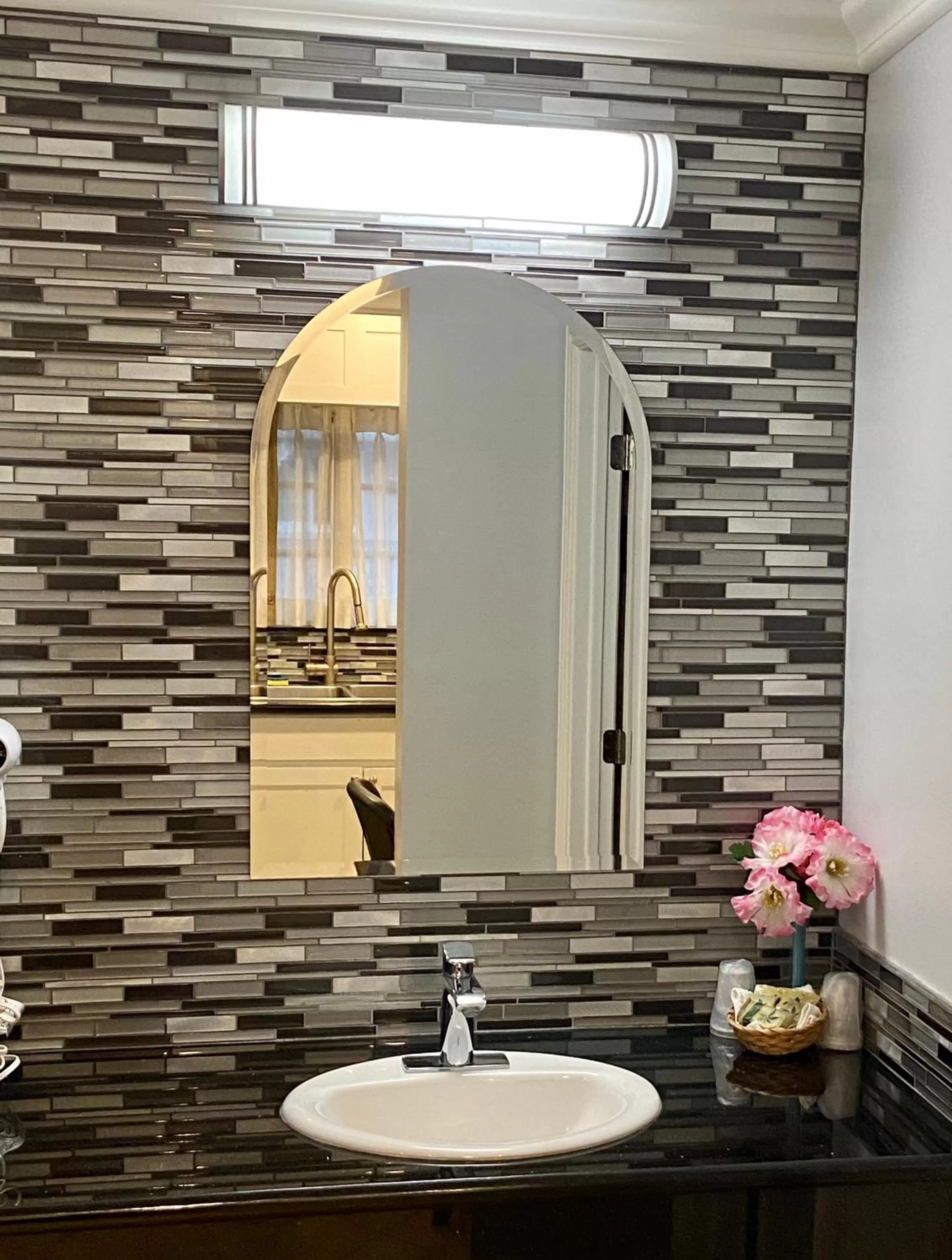 Bathroom in Viking Motel-Ventura