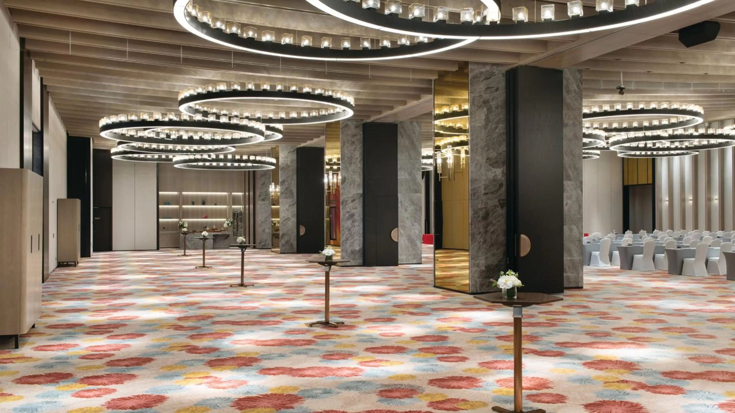 Meeting/conference room in Crowne Plaza Quanzhou Riverview by IHG