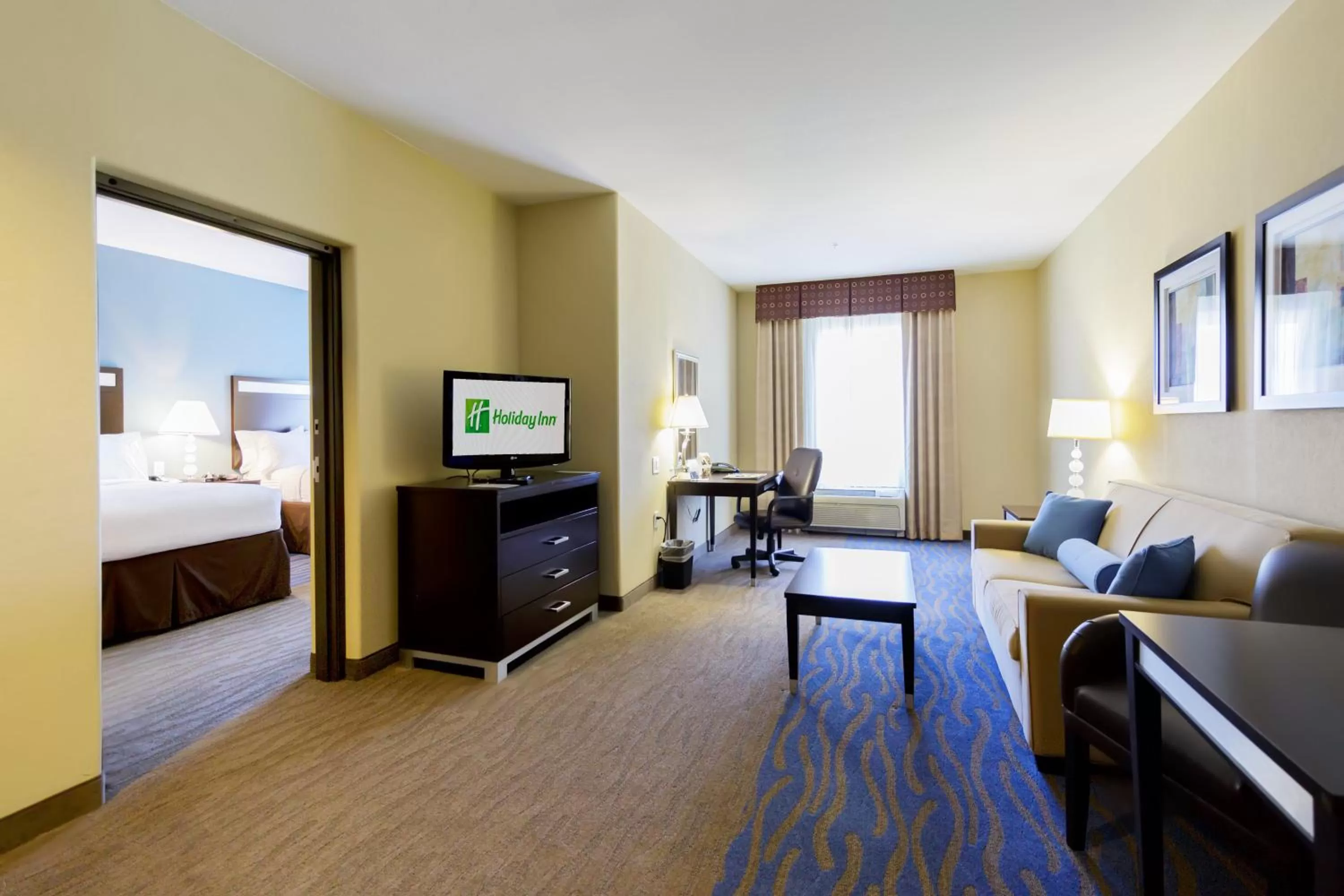 Photo of the whole room, Bed in Holiday Inn Houston-Webster by IHG