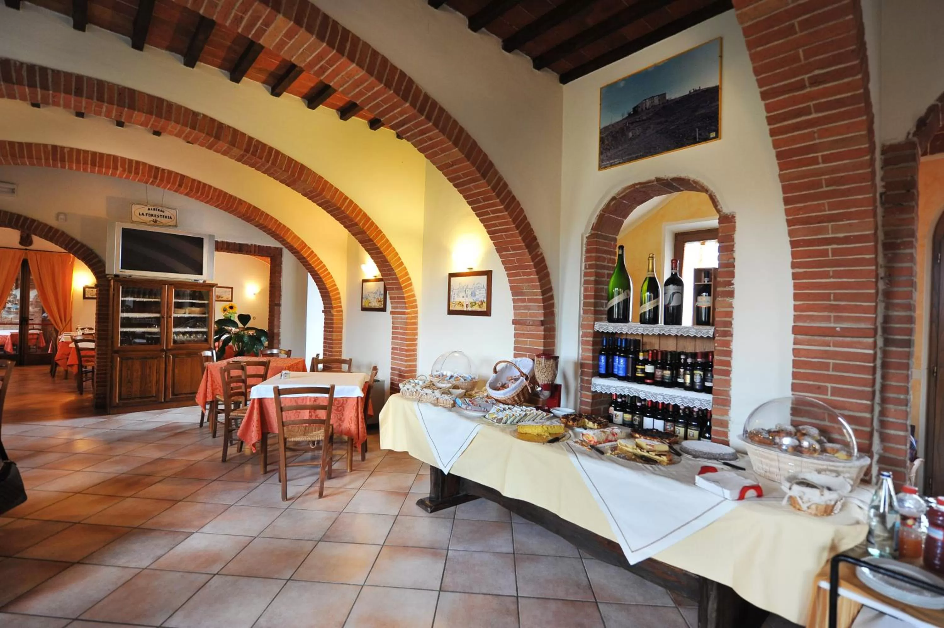 Restaurant/places to eat in Albergo La Foresteria