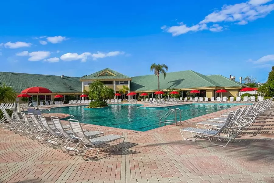 Swimming pool in Silver Lake Resort