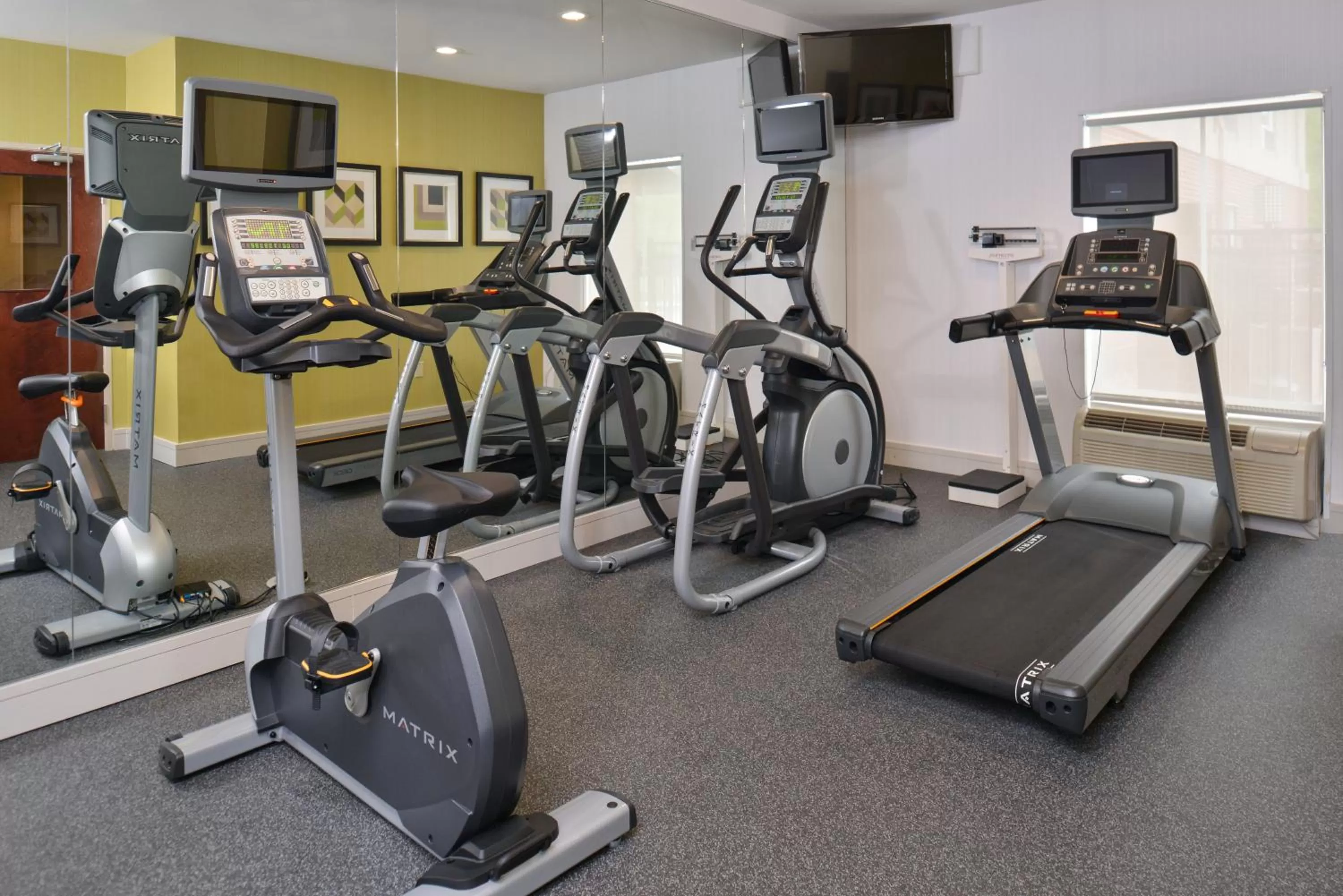 Fitness centre/facilities in Holiday Inn Express Hotel & Suites Lafayette by IHG