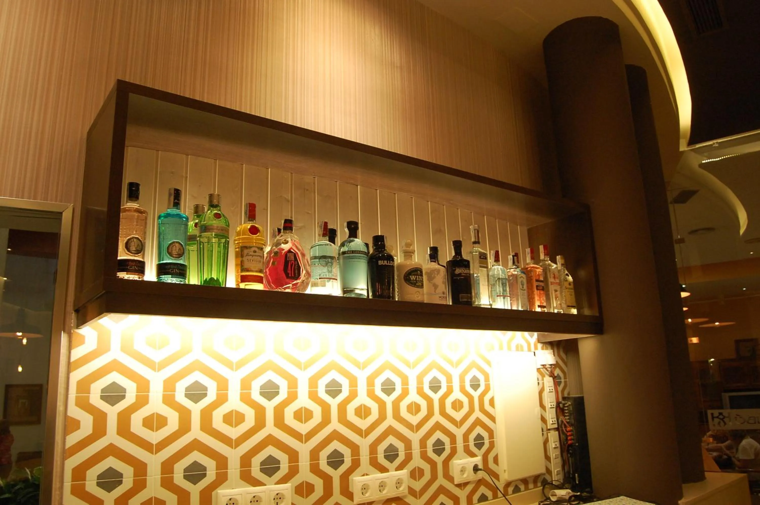 Restaurant/places to eat in Hotel Castillo