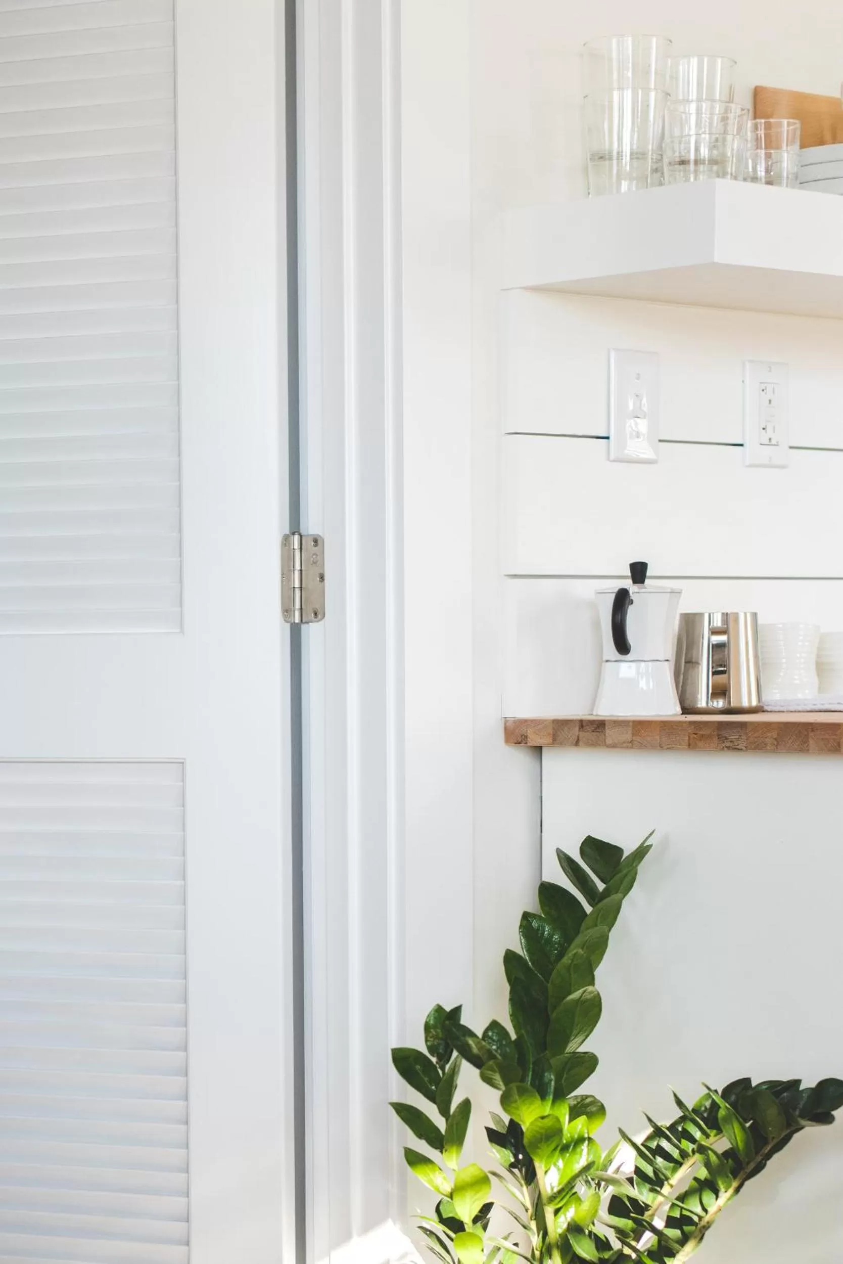 Kitchen or kitchenette in Breakers Montauk