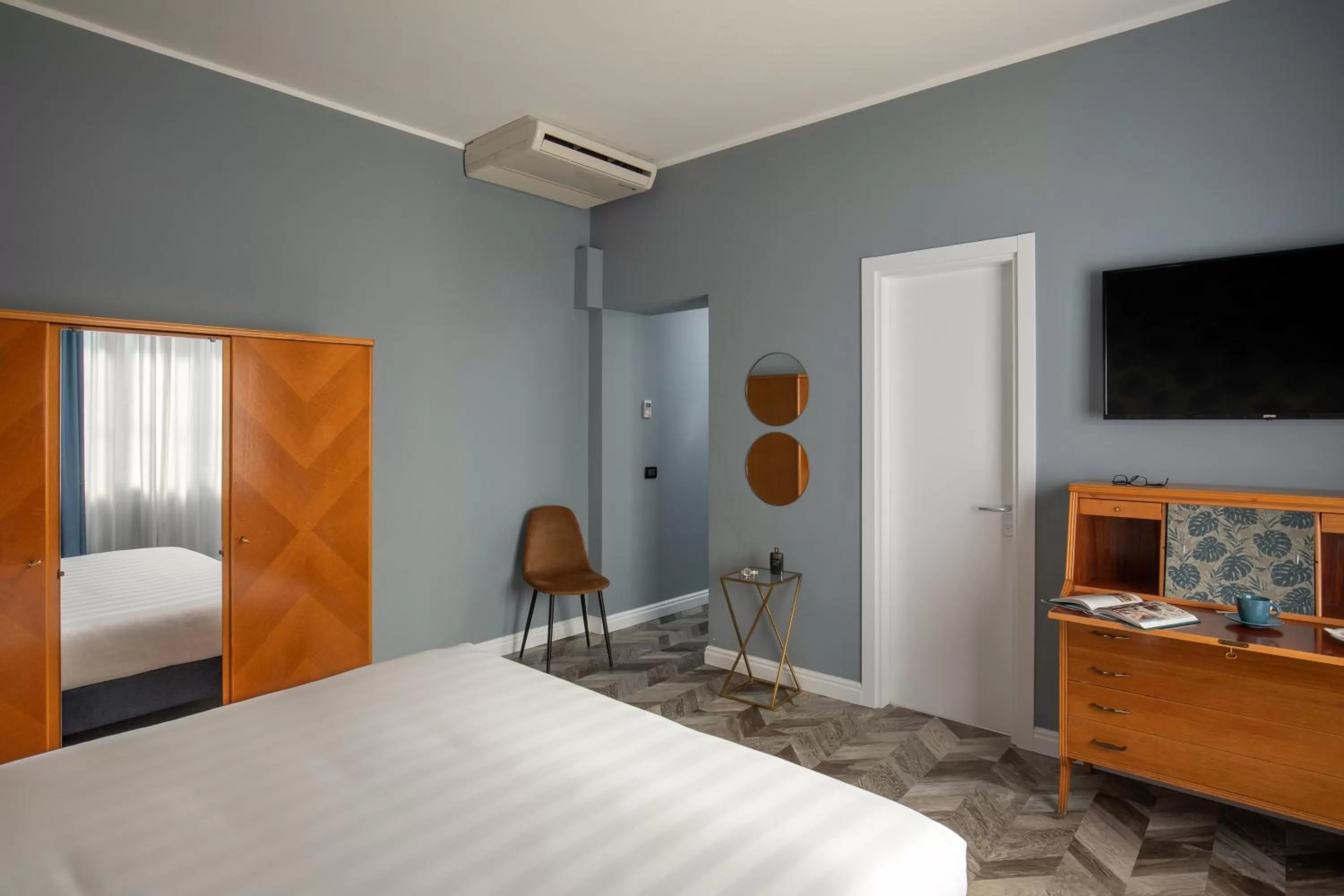 Bed in Bloom Hotel Rome