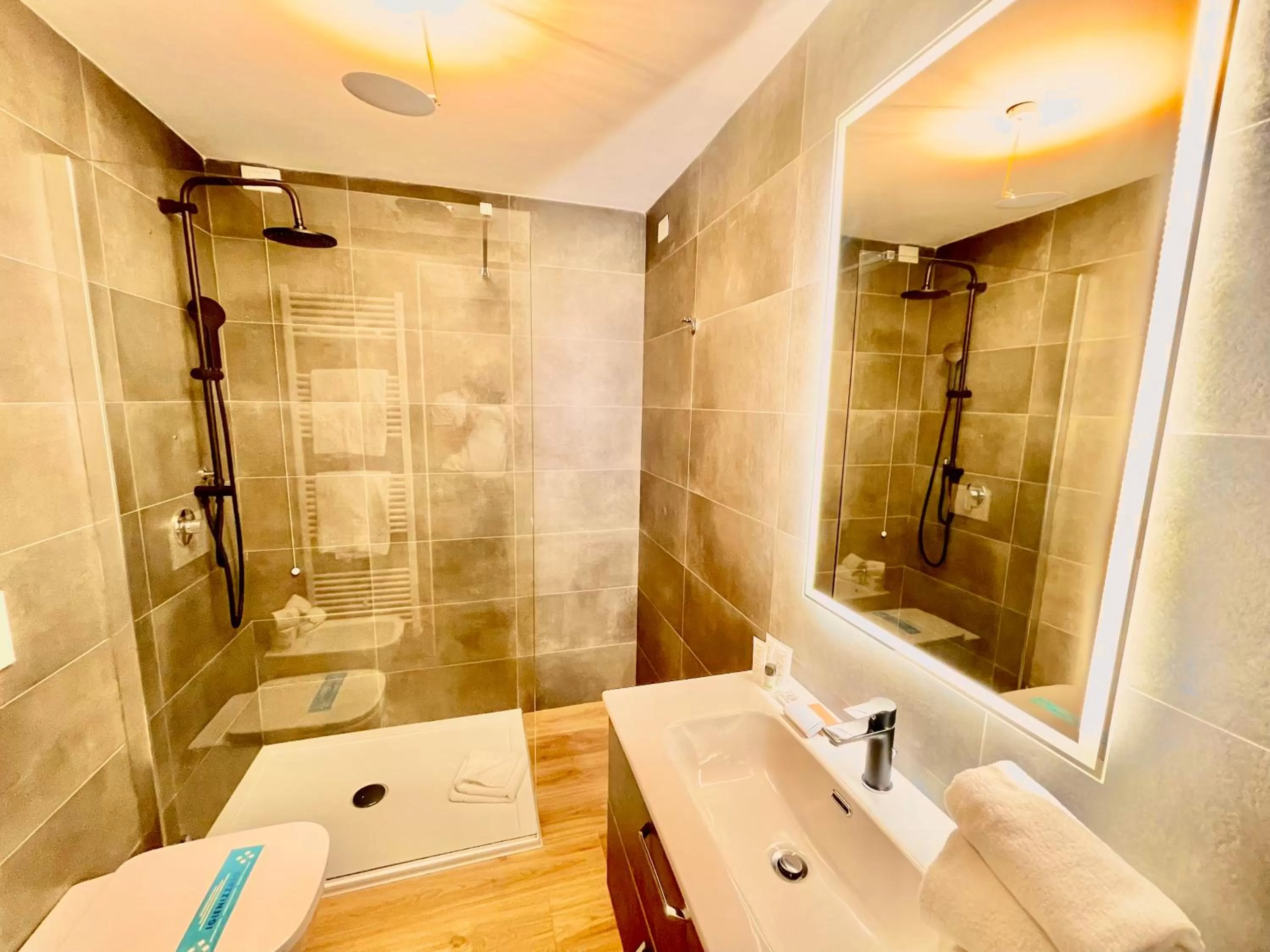 Shower in Grand Hotel San Lorenzo