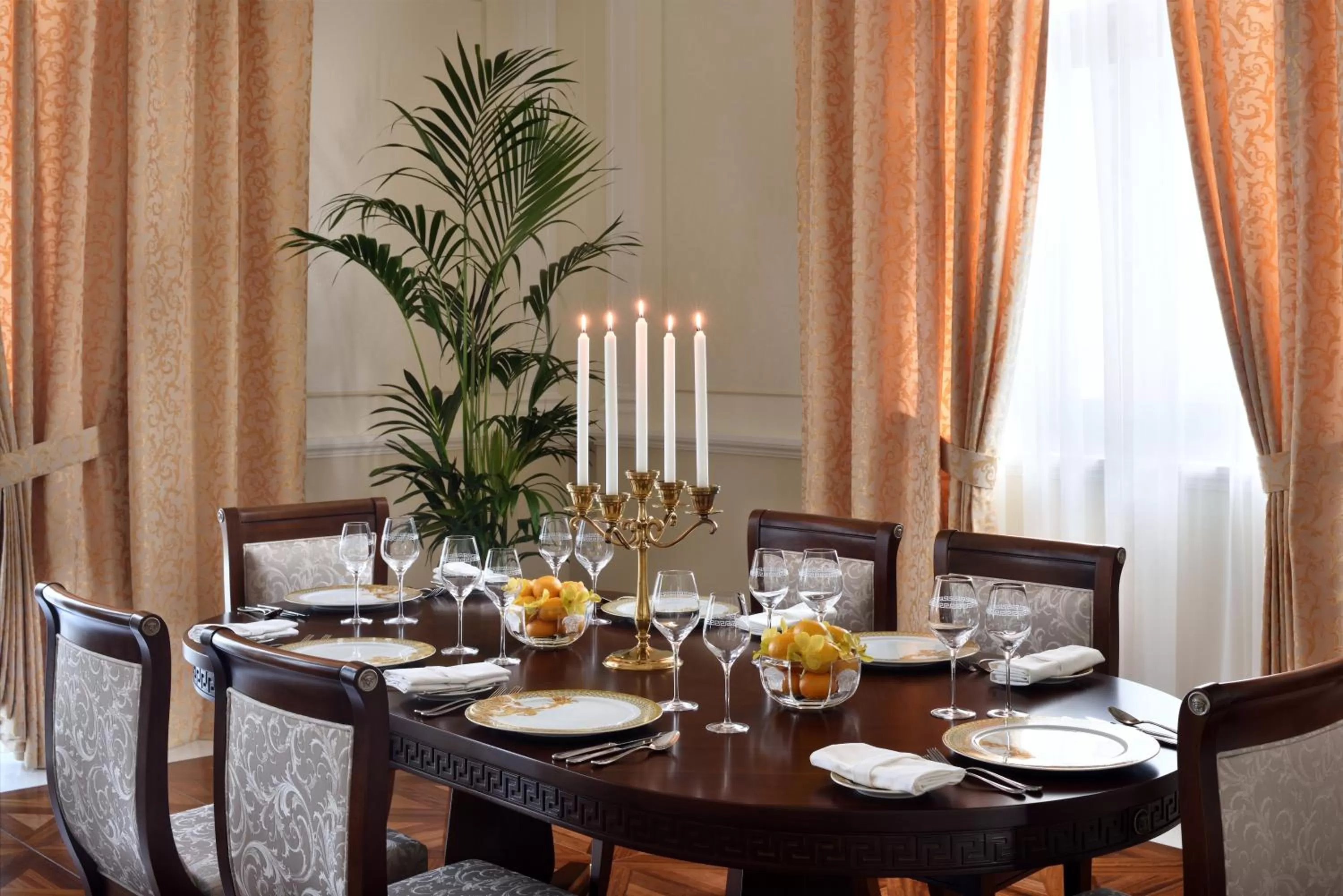 Dining area in Palazzo Versace Dubai