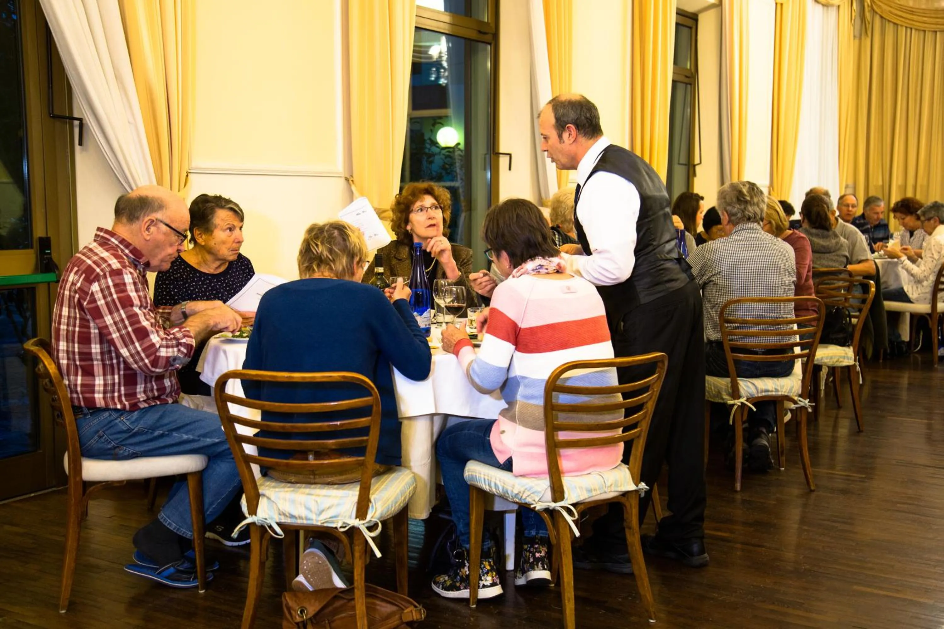 Staff in HG Hotel Cappelli