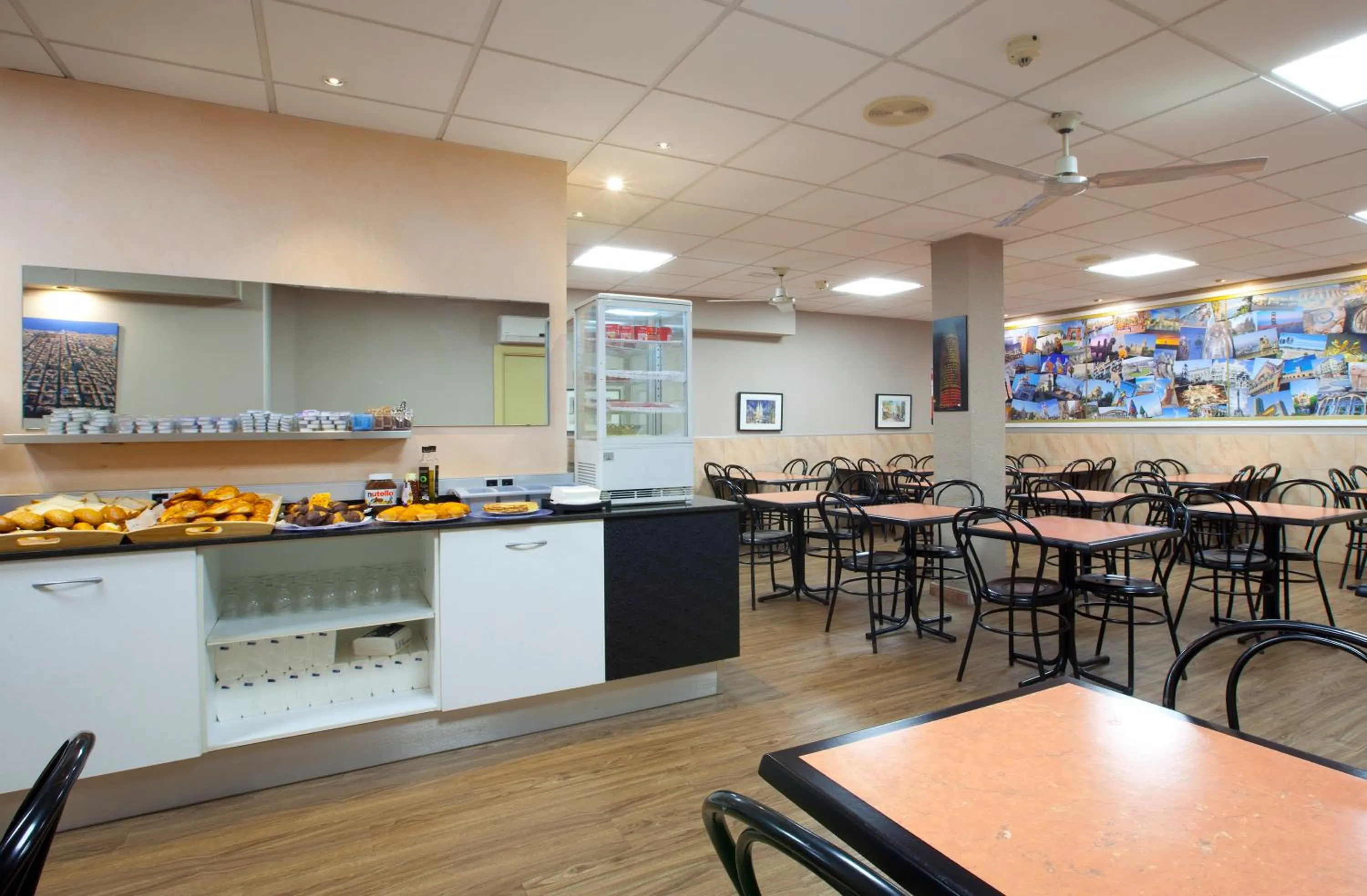 Lounge or bar in Hostal Barcelona