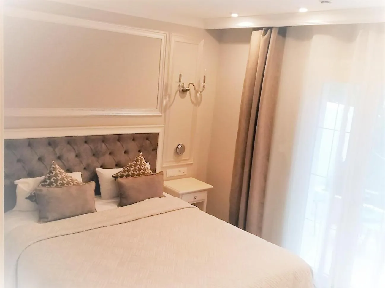 Bed in Hôtel restaurant Oasis