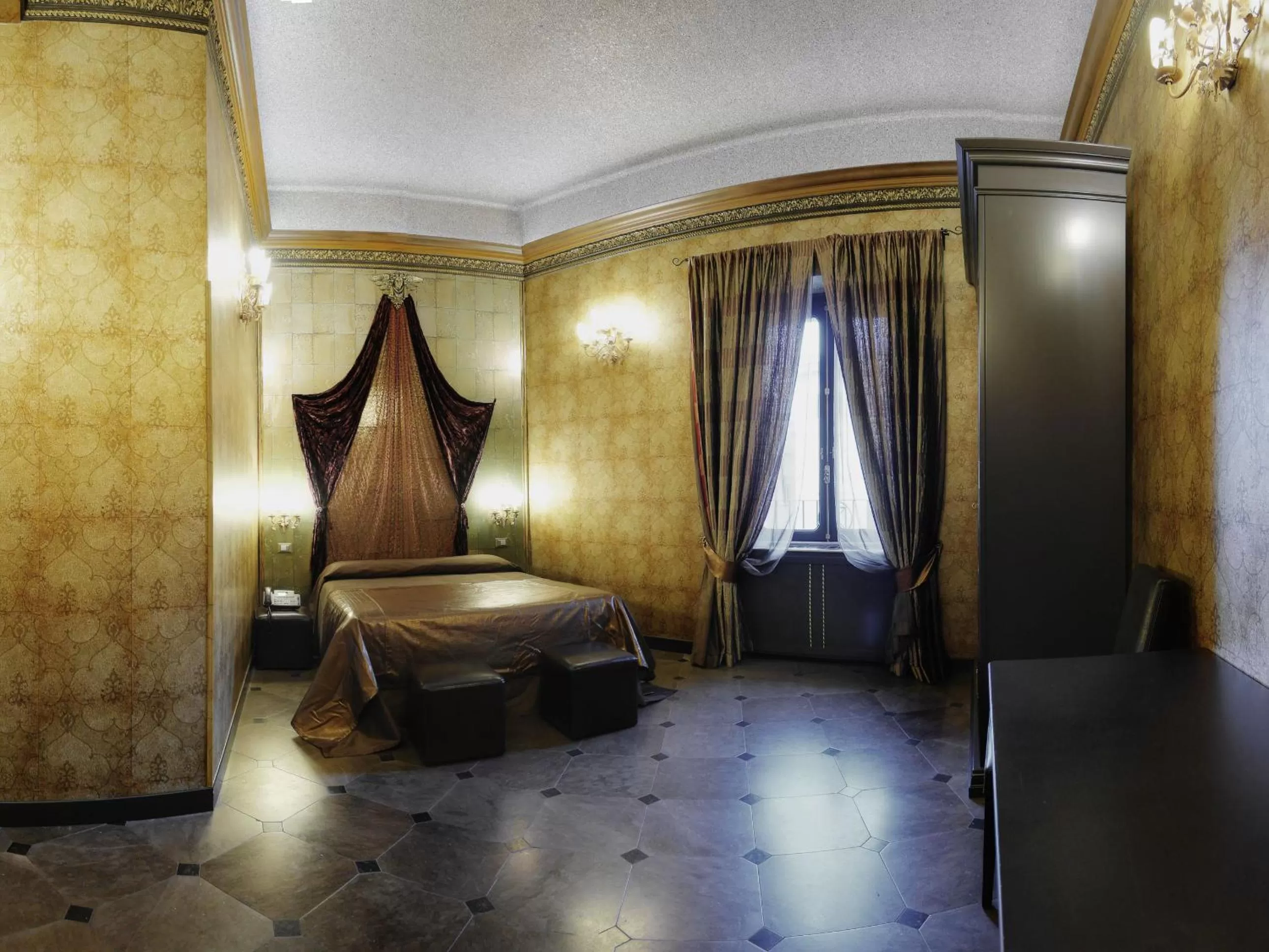 Photo of the whole room in Antica Dimora Delle Cinque Lune