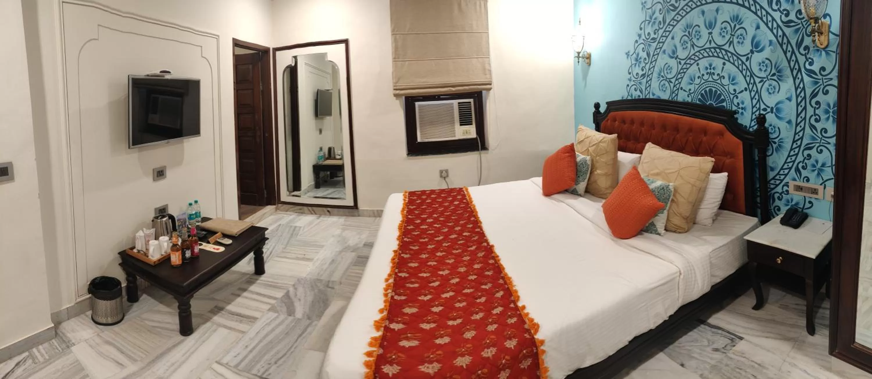 Photo of the whole room, Bed in Laxmi Palace Heritage Boutique Hotel
