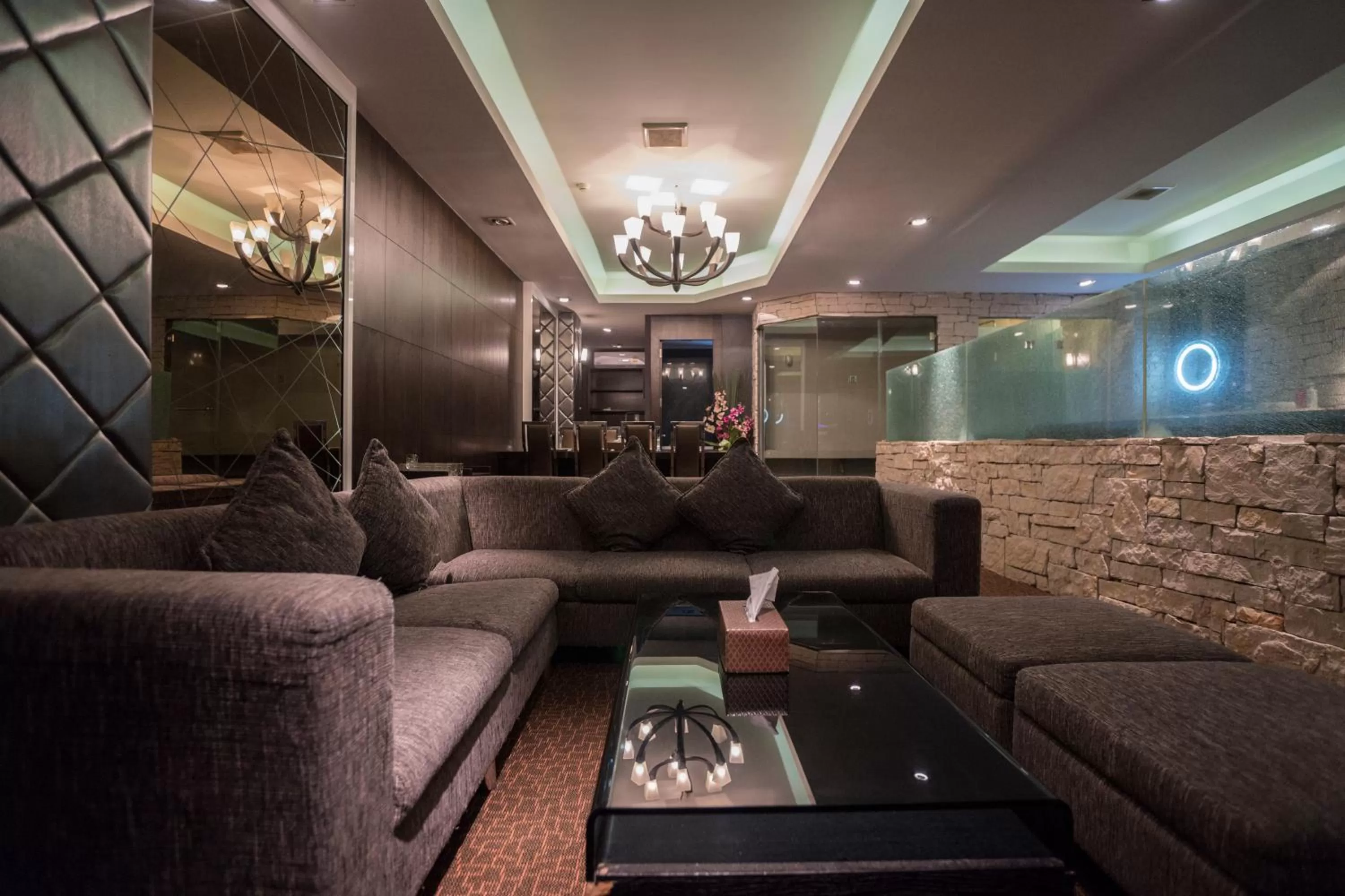 Kiss Gardenhome Chic Hotel