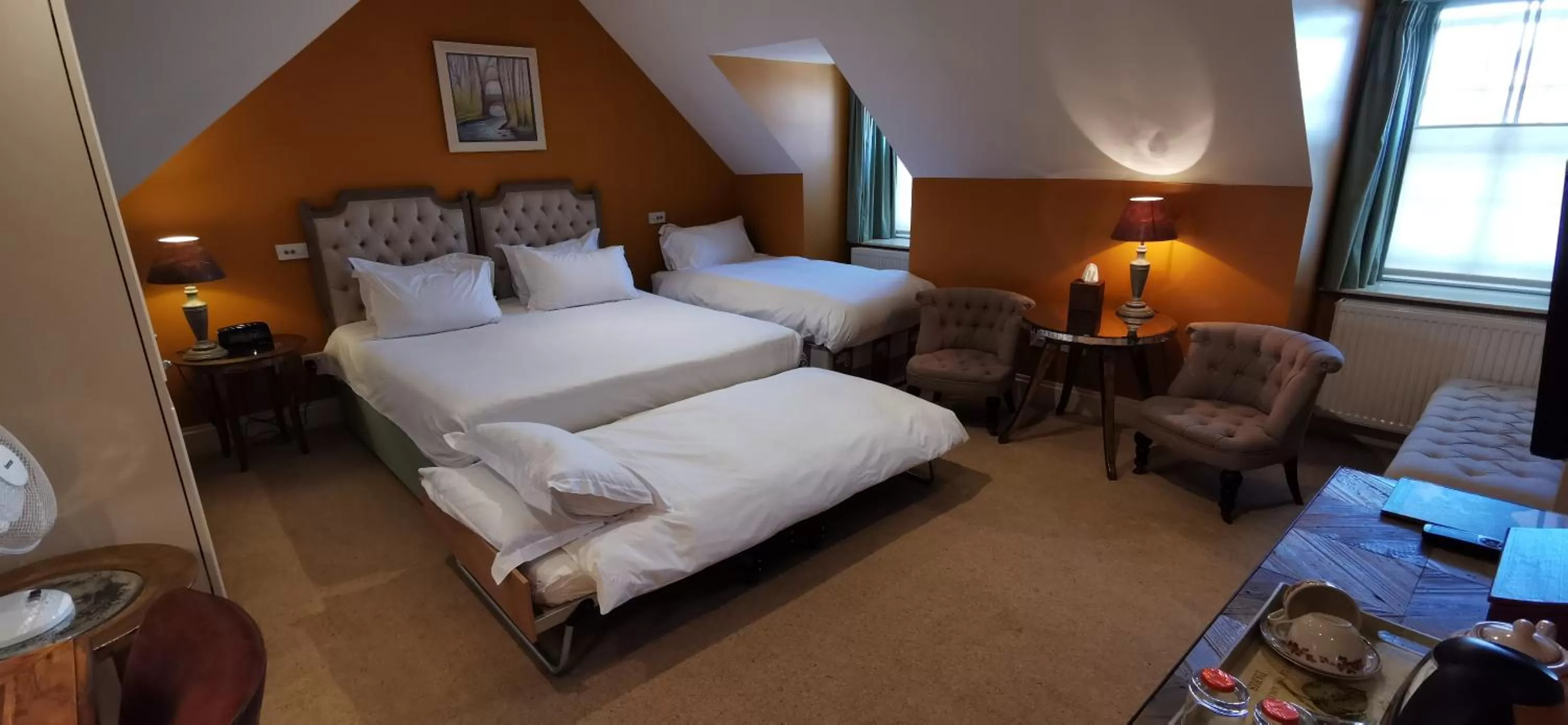 Bedroom, Bed in Buccleuch and Queensberry Arms Hotel