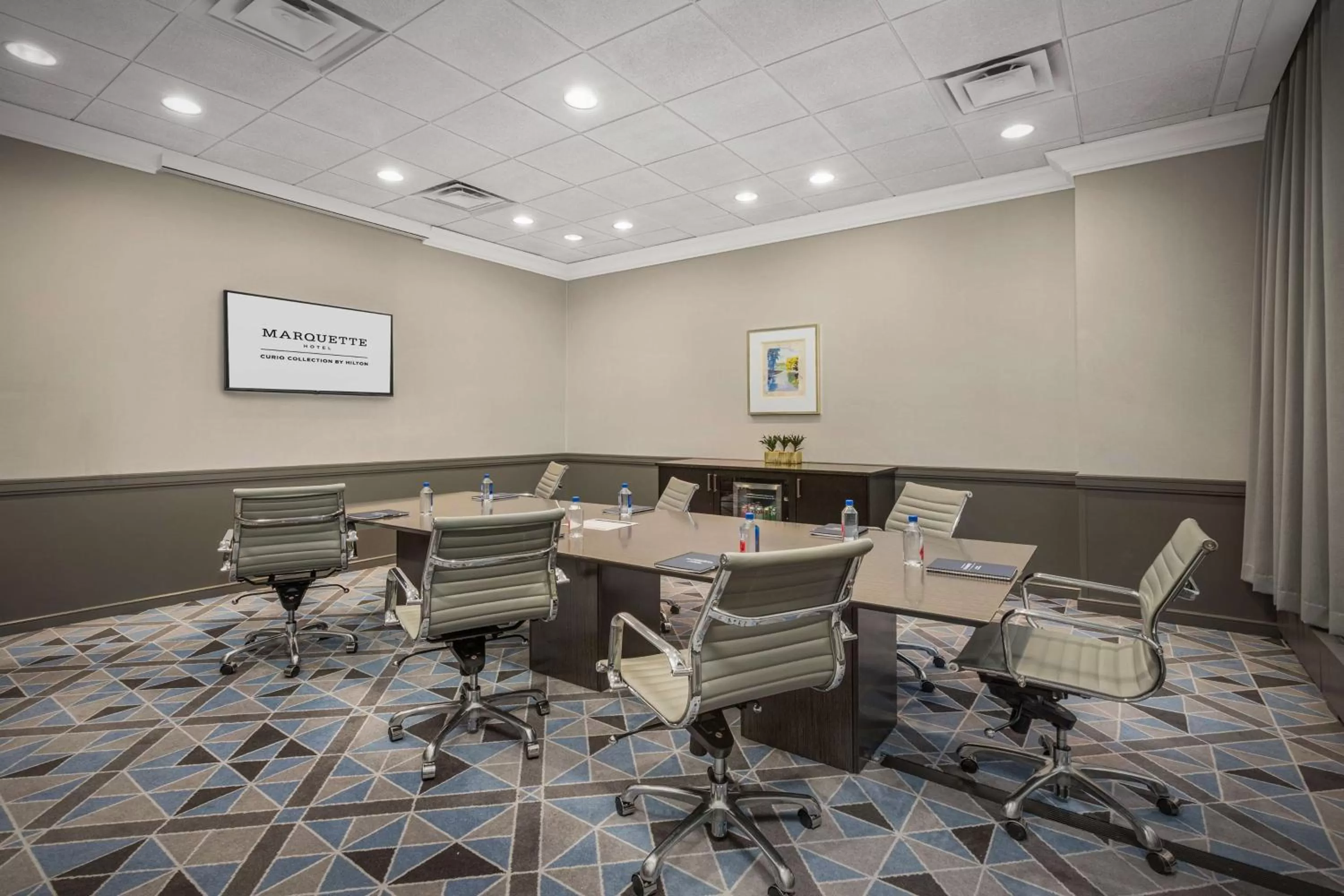 Meeting/conference room in The Marquette Hotel, Curio Collection by Hilton