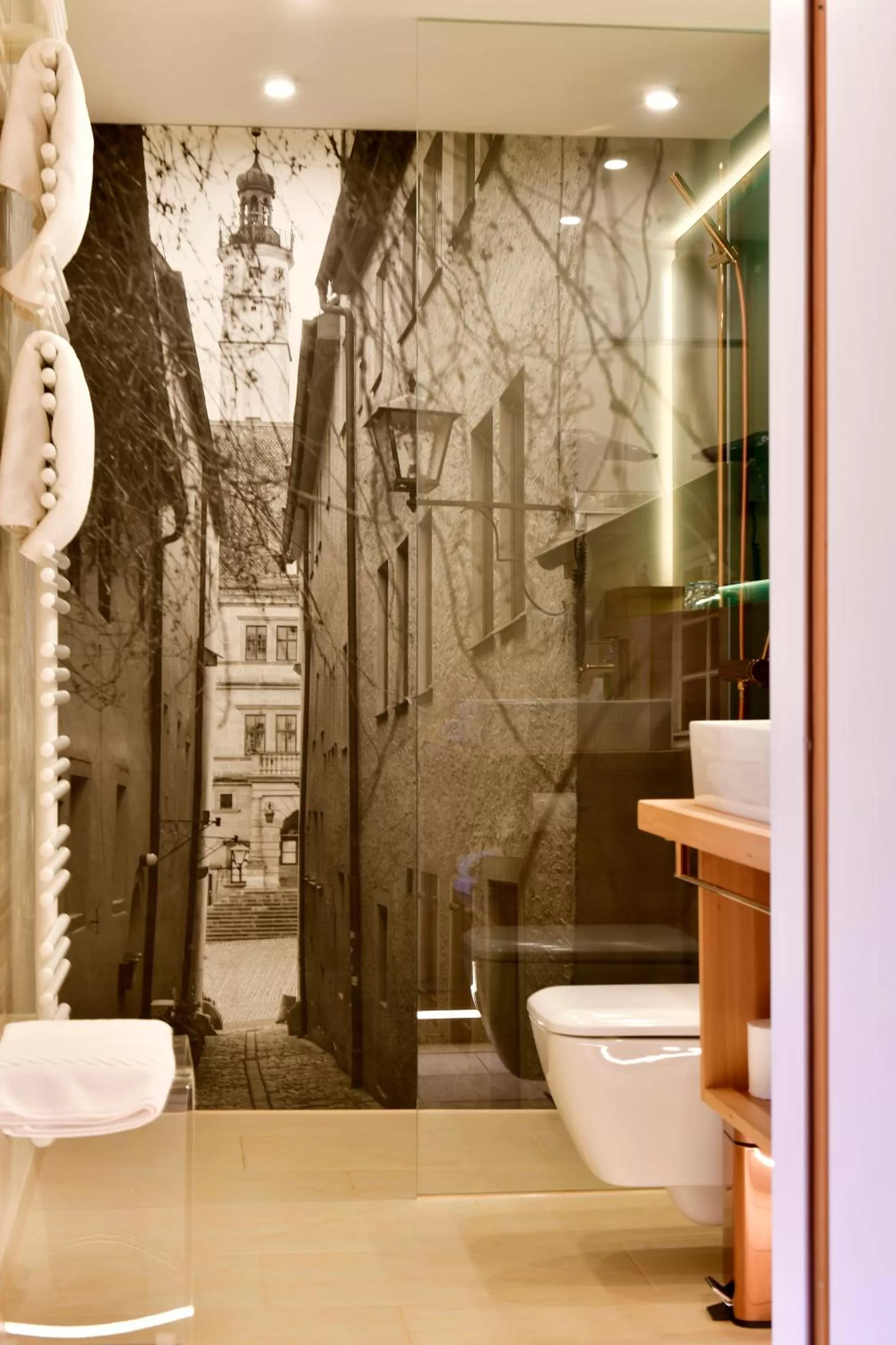 Bathroom in Romantik Hotel Markusturm