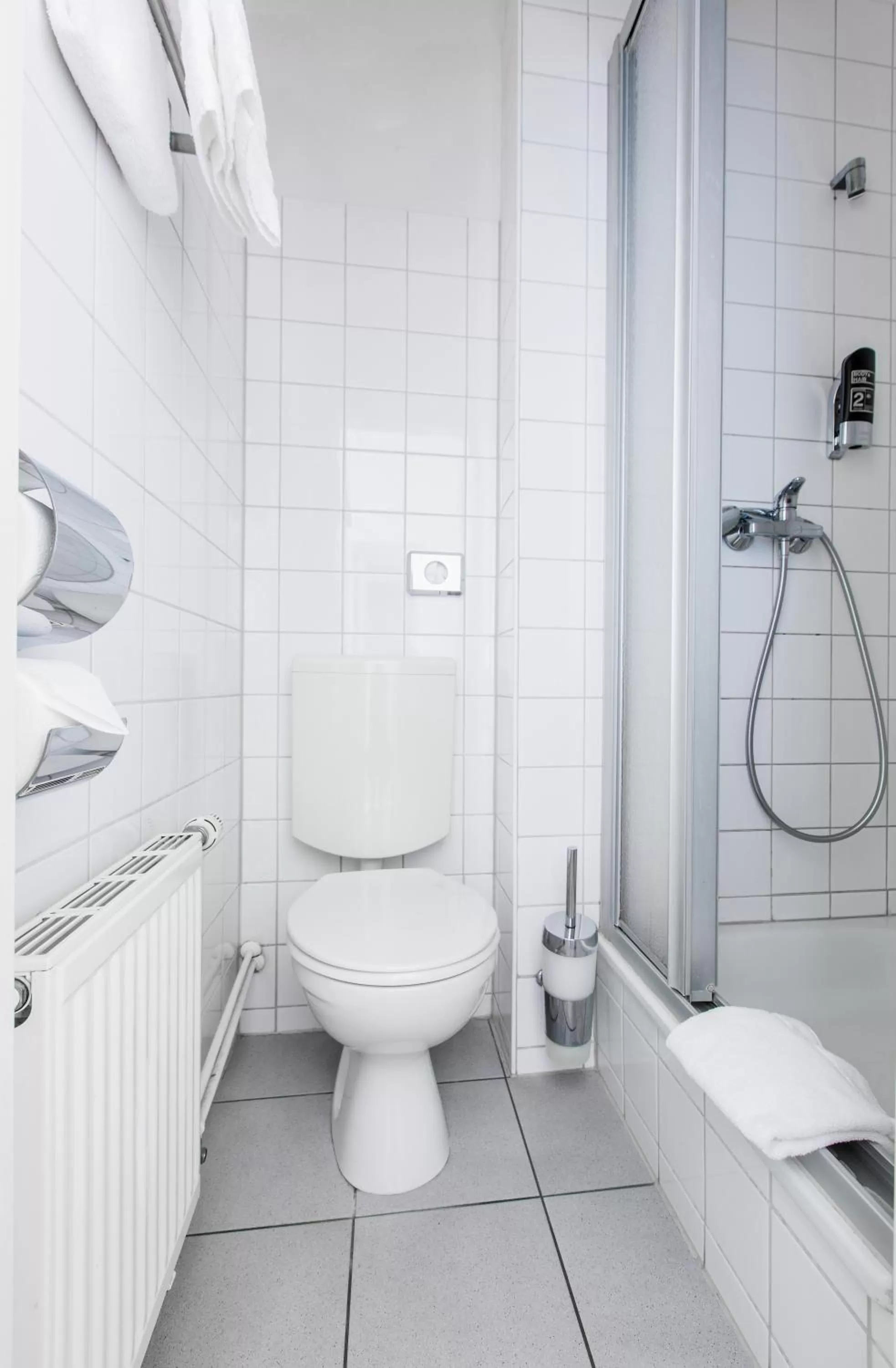 Shower in a&o Hamburg Hammer Kirche