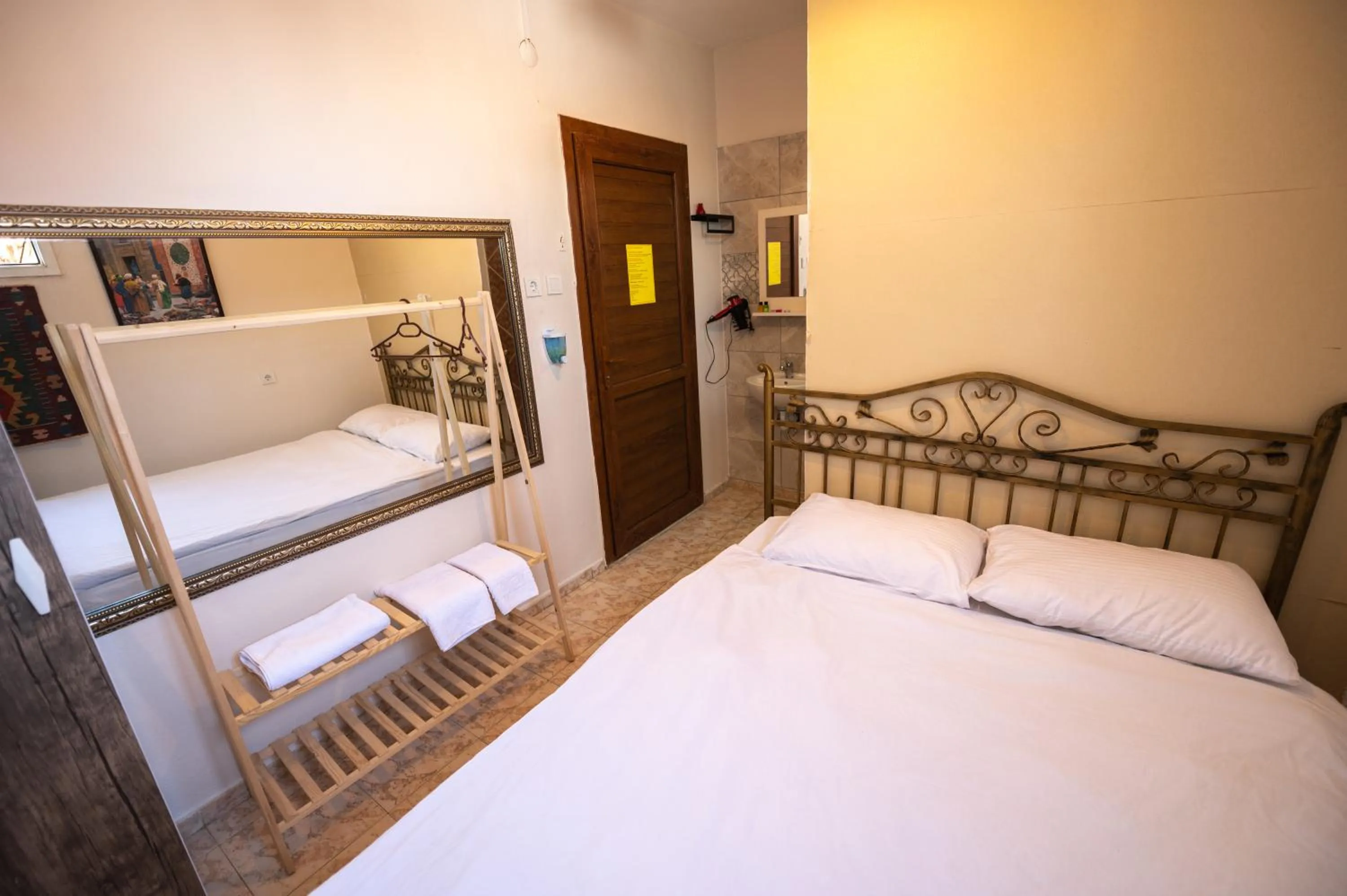 Bedroom, Bed in Anz Guest House Pansiyon