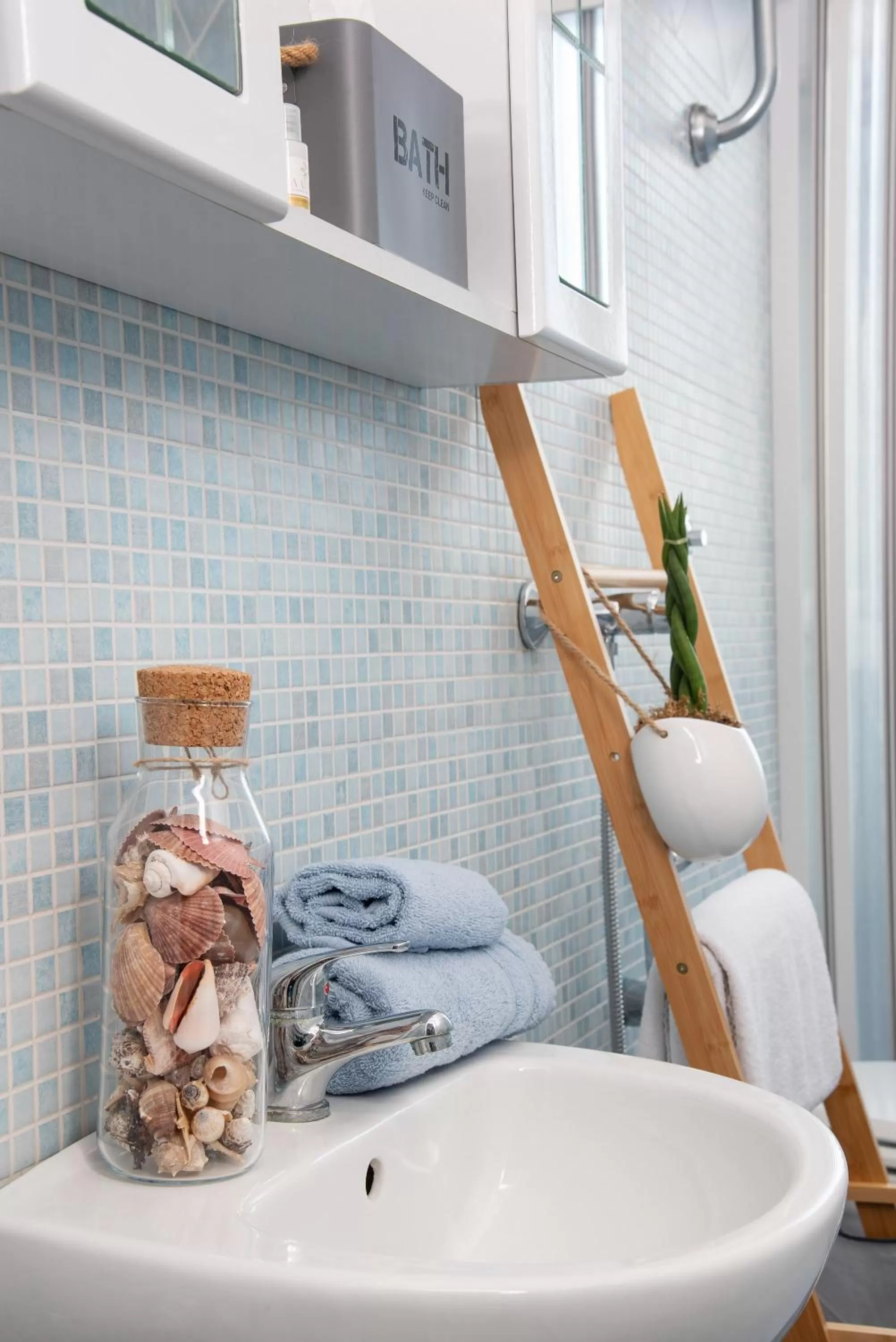 Bathroom in Stanza Tasso - De Vivo Realty Sorrento