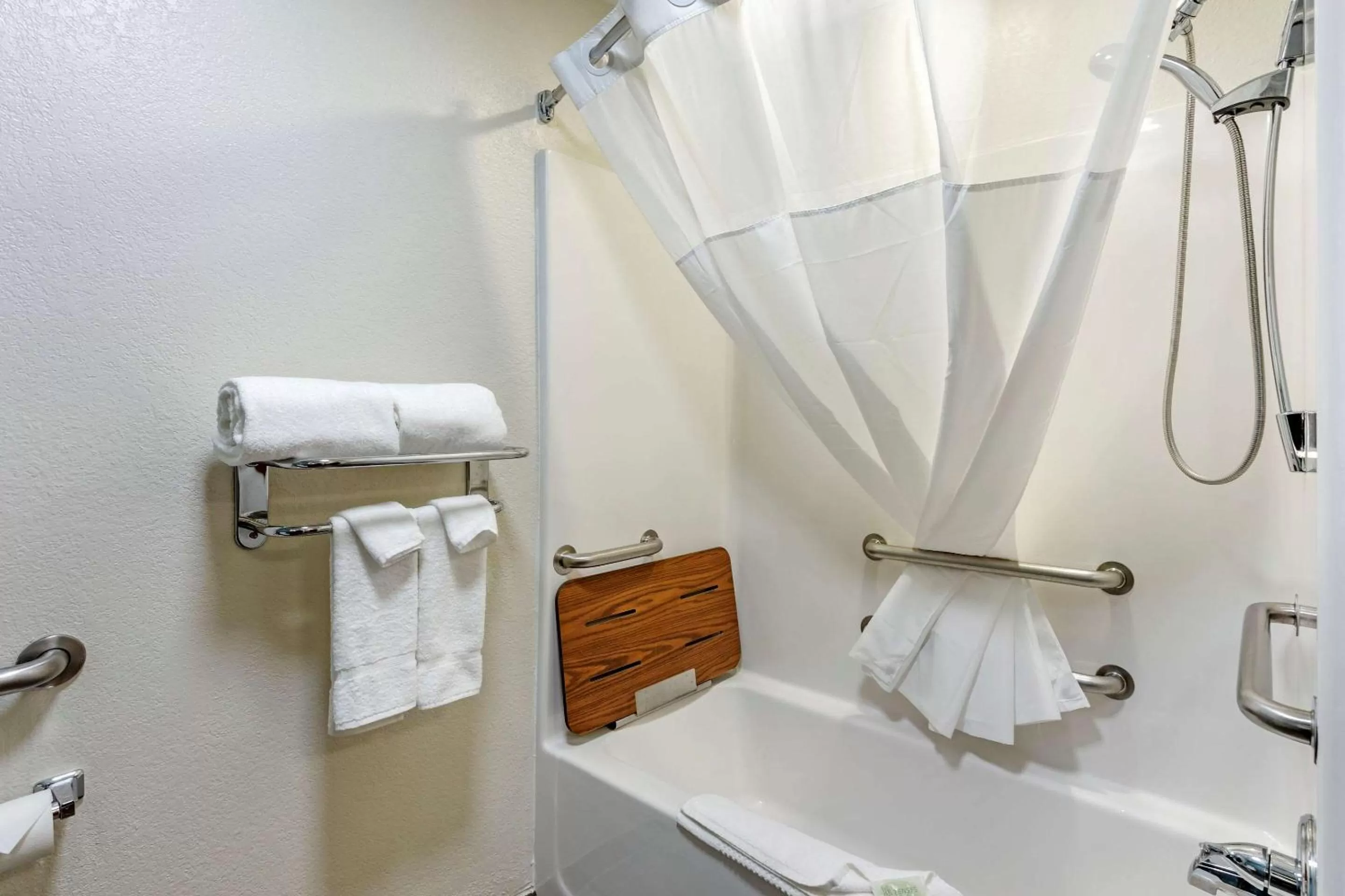 Bathroom in Sleep Inn St Robert-Fort Leonard Wood