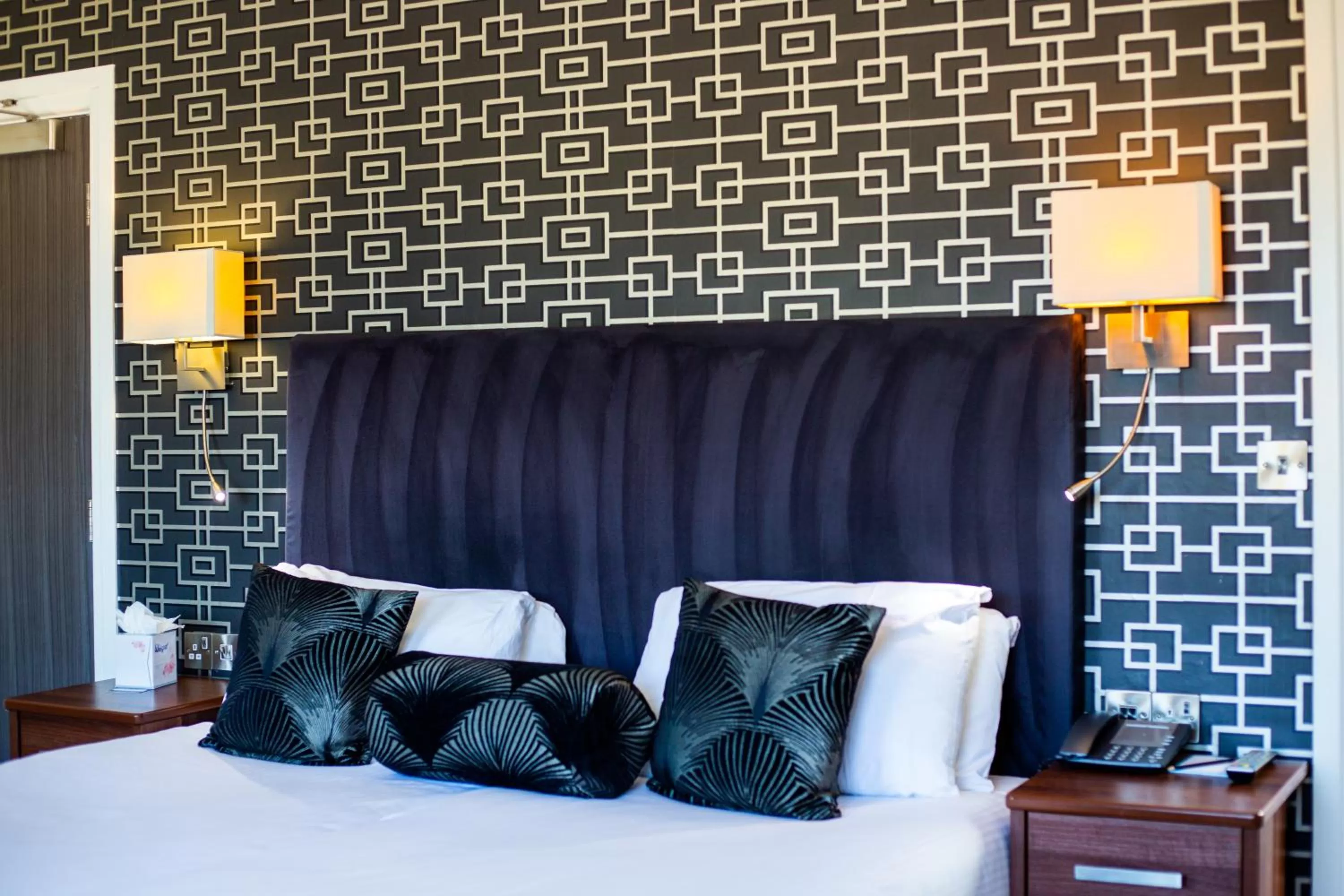 Bedroom, Bed in Cumberland Hotel - OCEANA COLLECTION