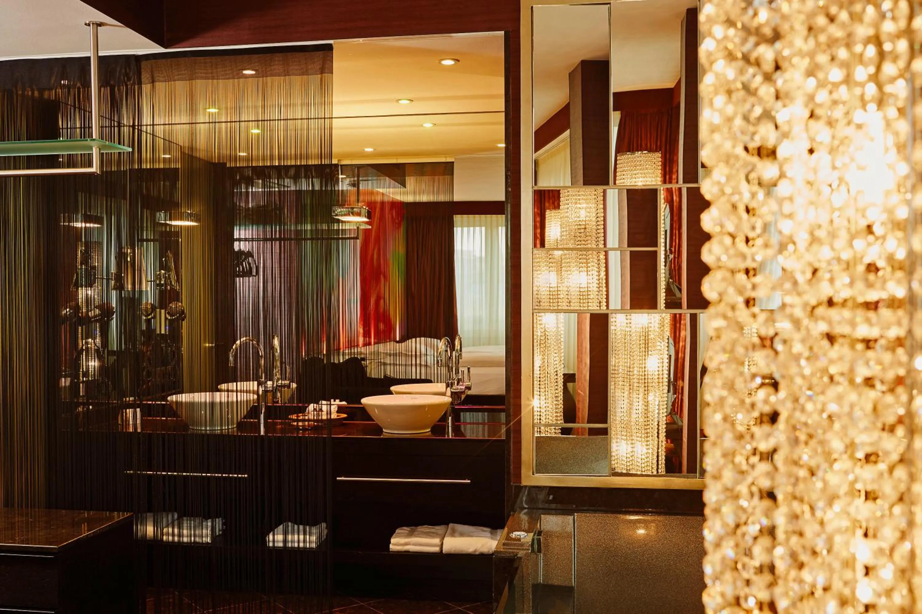 Photo of the whole room in Savoy Hotel