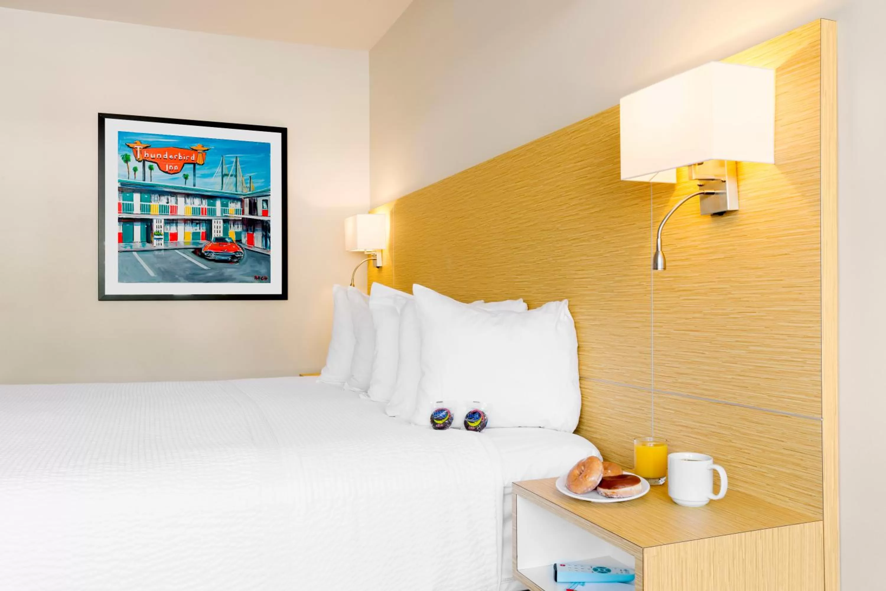 Bed in The Thunderbird Inn