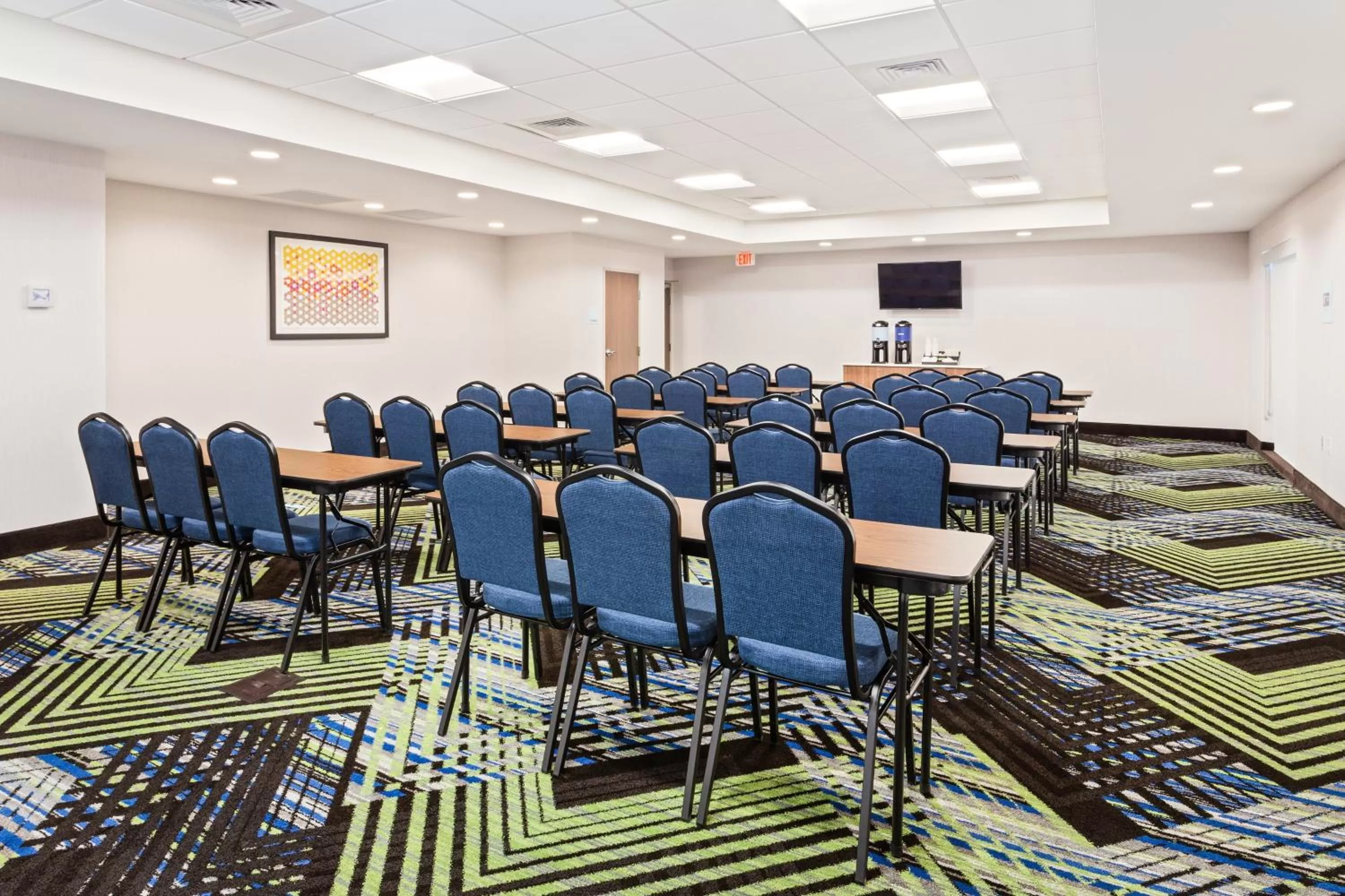 Meeting/conference room in Holiday Inn Express & Suites Niceville - Eglin Area by IHG