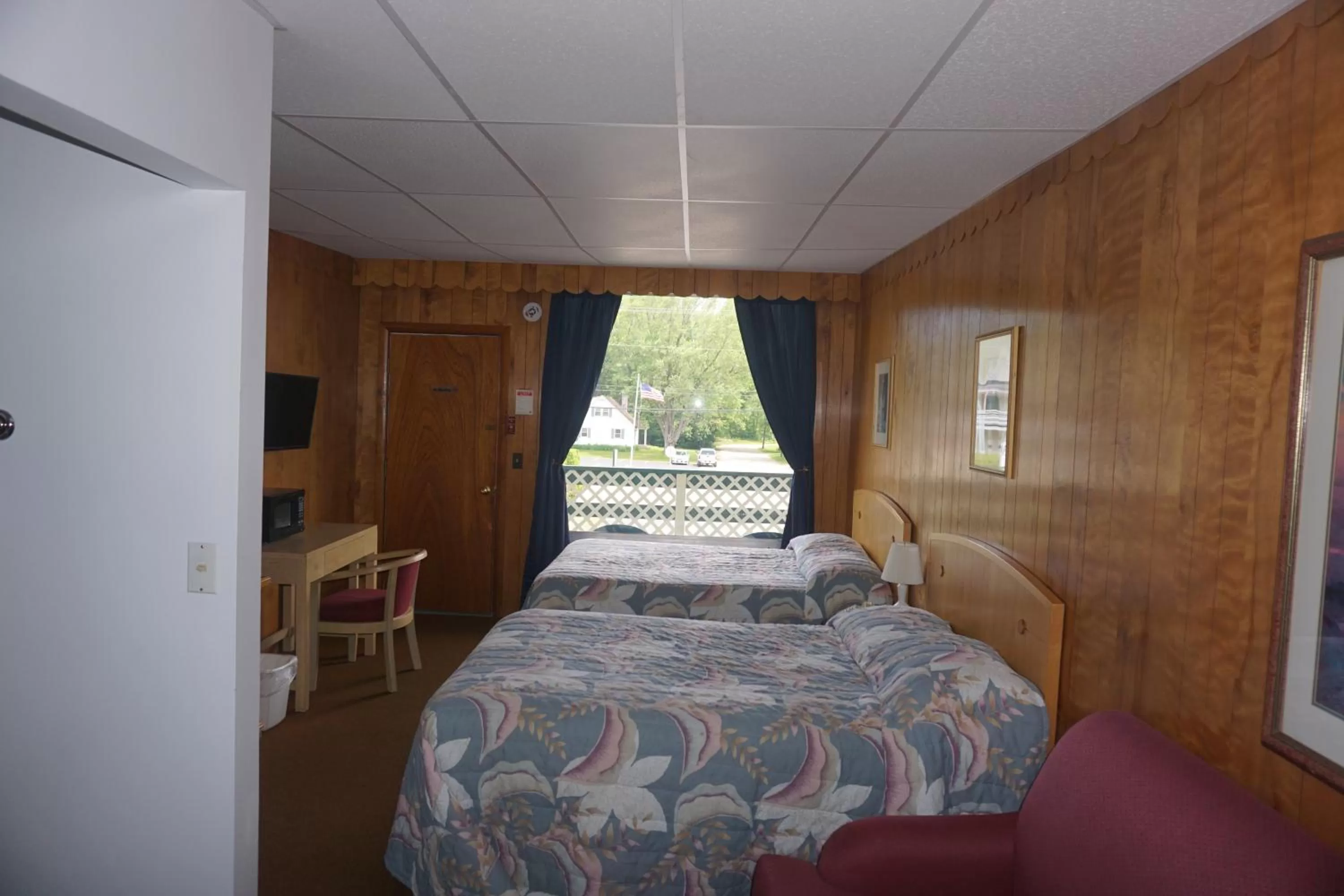 Bed in Northern Peaks Motor Inn