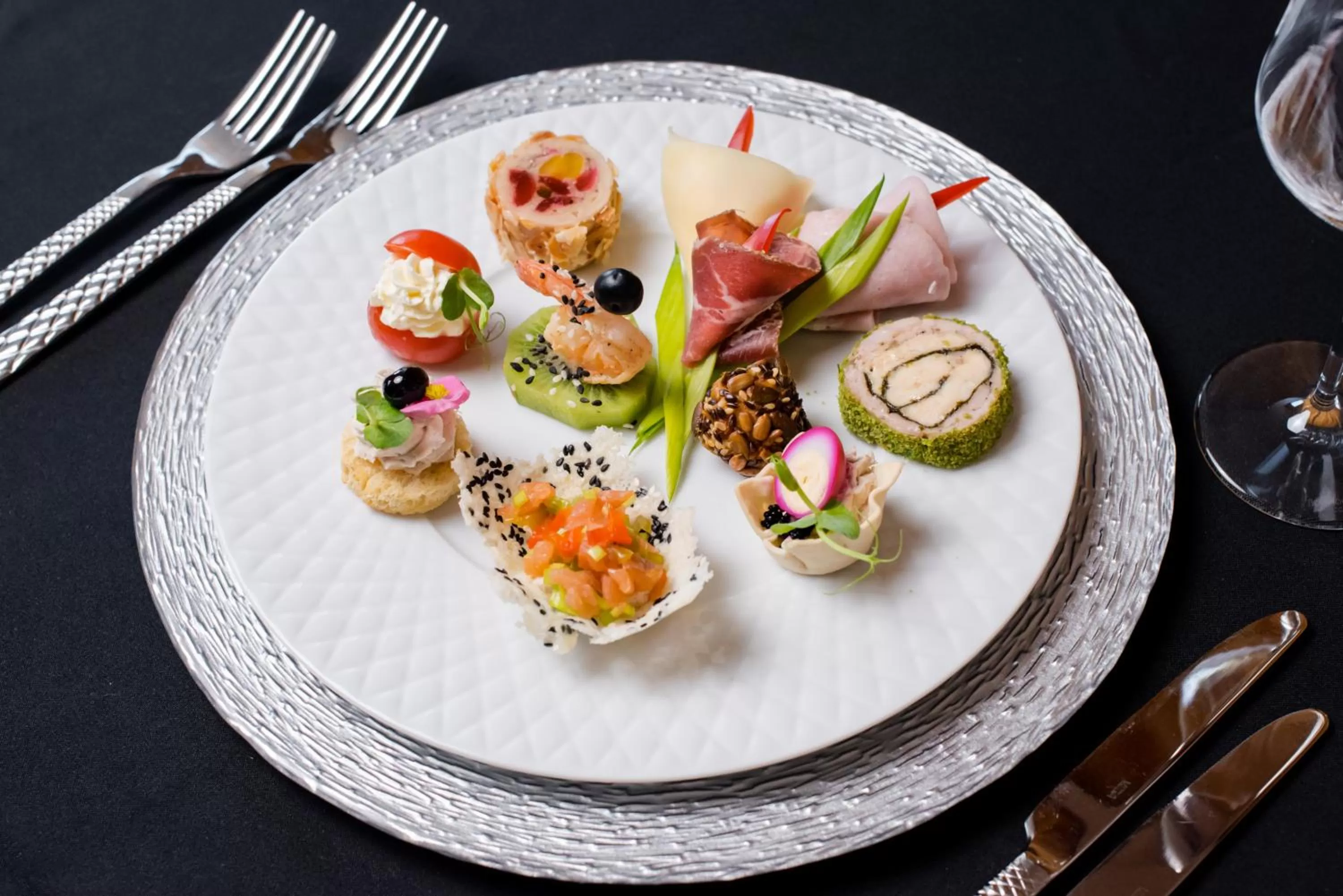 Restaurant/places to eat in Hotel Oxford By TimHotels